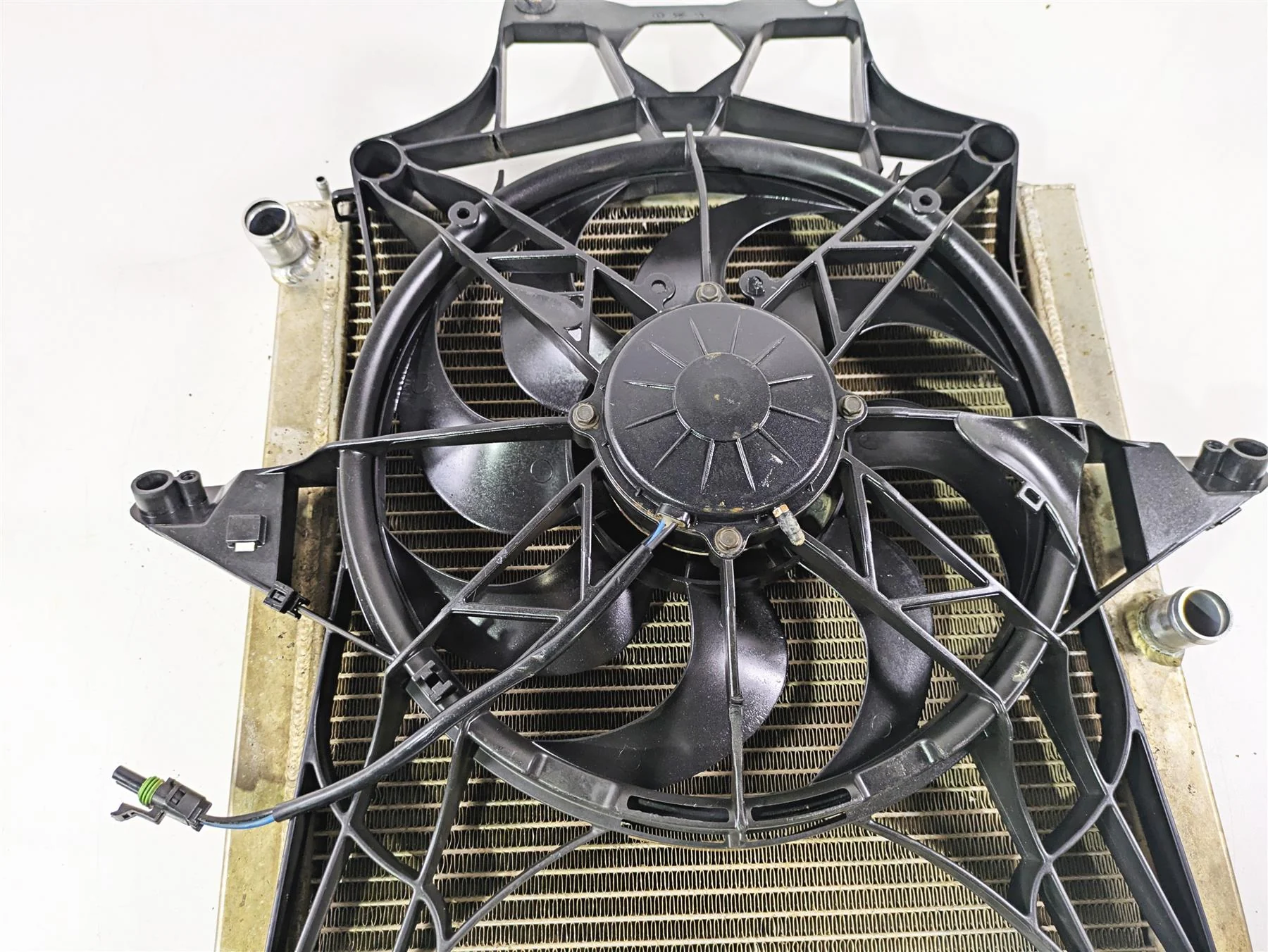 2020 Can Am Maverick X3 Turbo R STD Radiator & Fan Set -Read 709200703 709200588 - Image 7