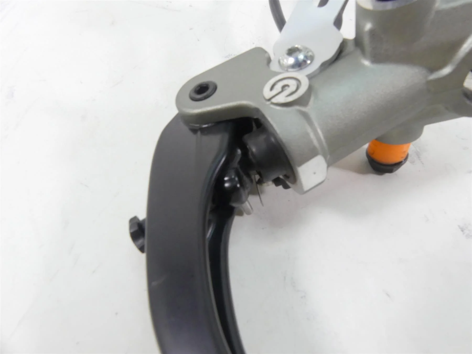 2020 Ducati Panigale V2 Brembo Radial Clutch Master Cylinder & Lever 63040881A - Image 8