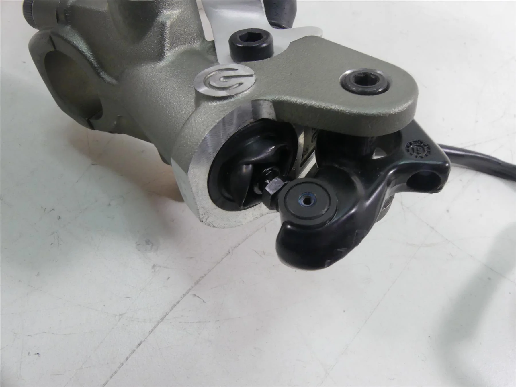 2020 Ducati Panigale V2 Front Brembo Brake Radial Master Cylinder 62440861B - Image 6