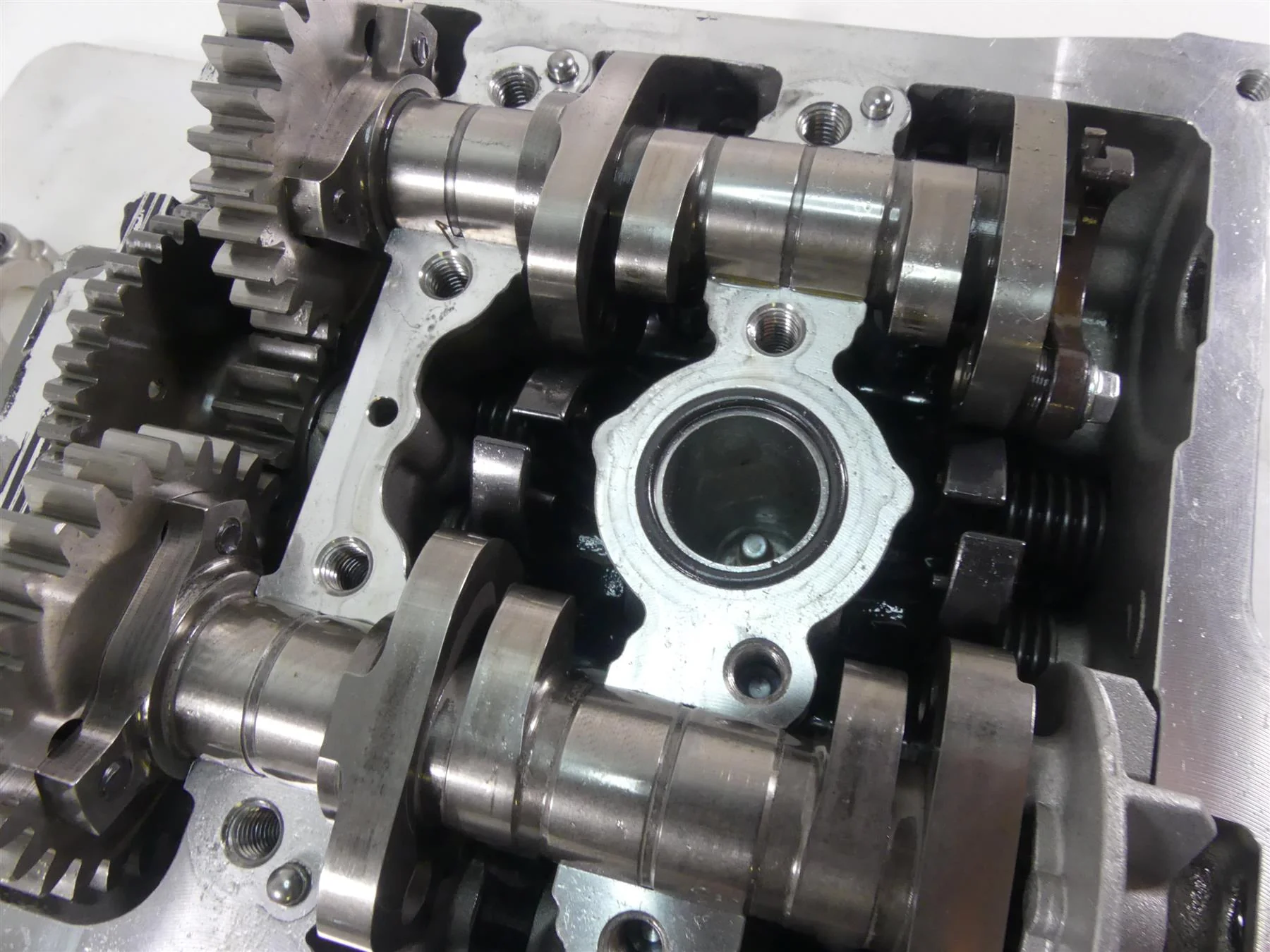 2020 Ducati Panigale V2 Rear Vertical Cylinder Head Cylinderhead 576mi 30123272F - Image 10