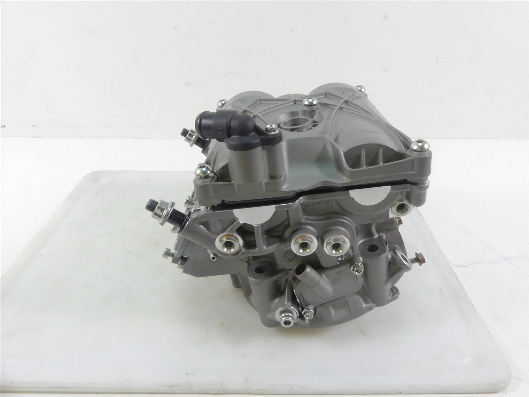 2020 Ducati Panigale V2 Rear Vertical Cylinder Head Cylinderhead 576mi 30123272F - Image 11