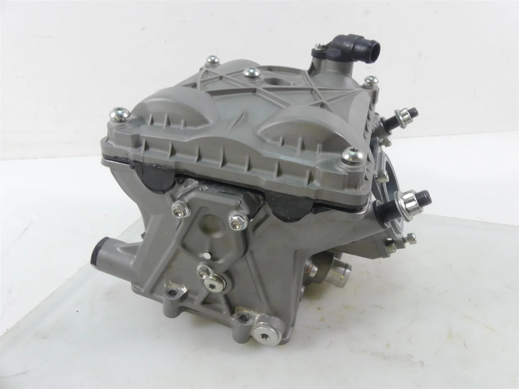 2020 Ducati Panigale V2 Rear Vertical Cylinder Head Cylinderhead 576mi 30123272F - Image 12