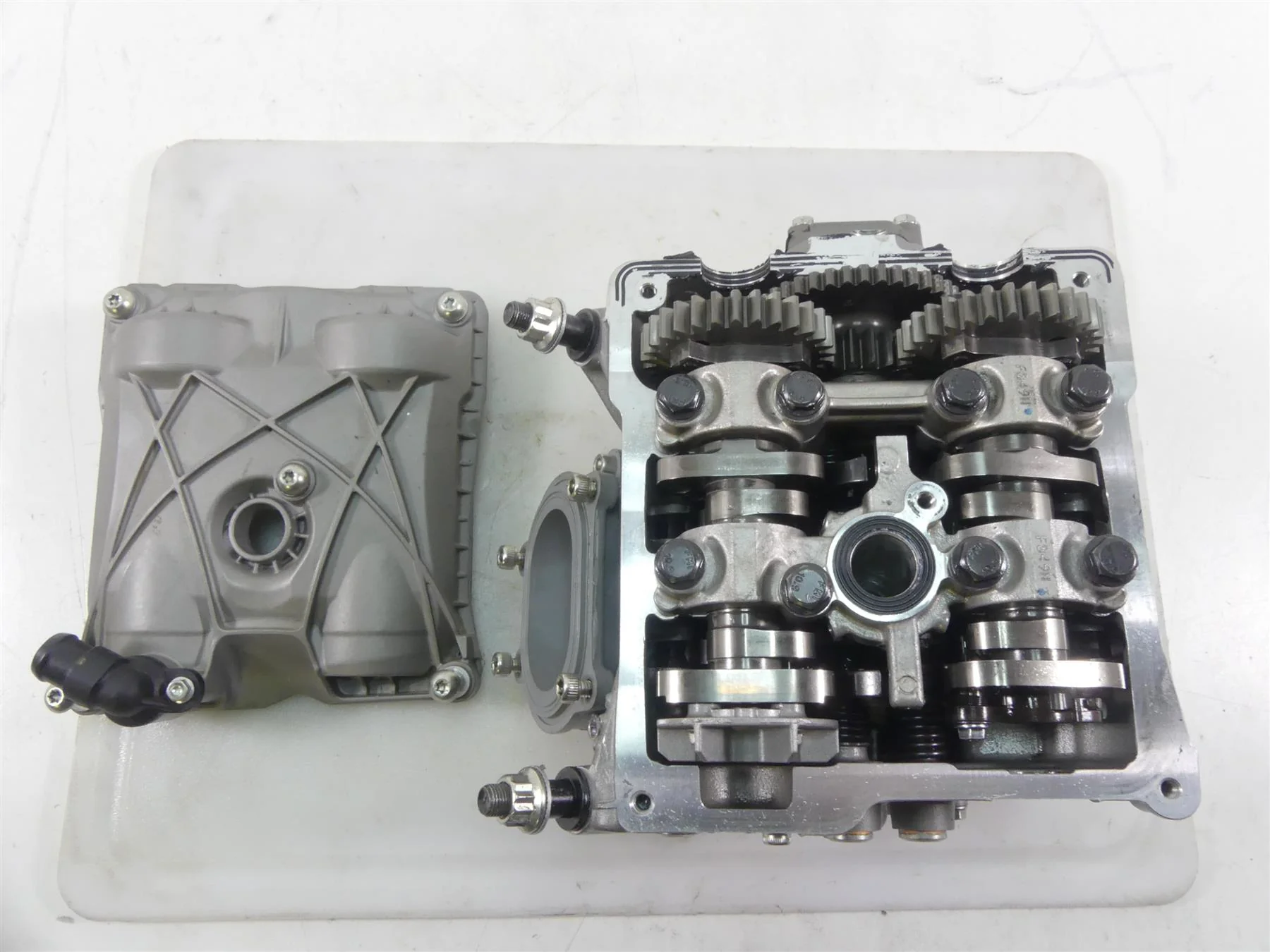 2020 Ducati Panigale V2 Rear Vertical Cylinder Head Cylinderhead 576mi 30123272F - Image 2