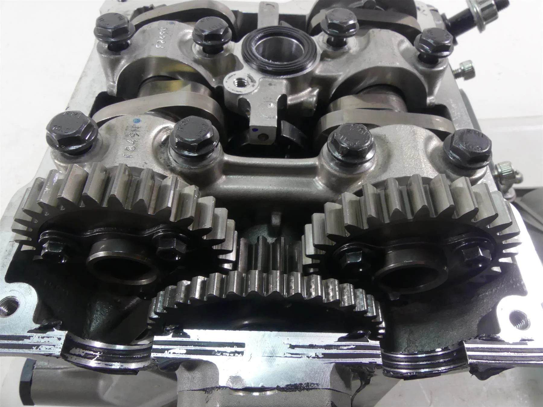 2020 Ducati Panigale V2 Rear Vertical Cylinder Head Cylinderhead 576mi 30123272F - Image 4