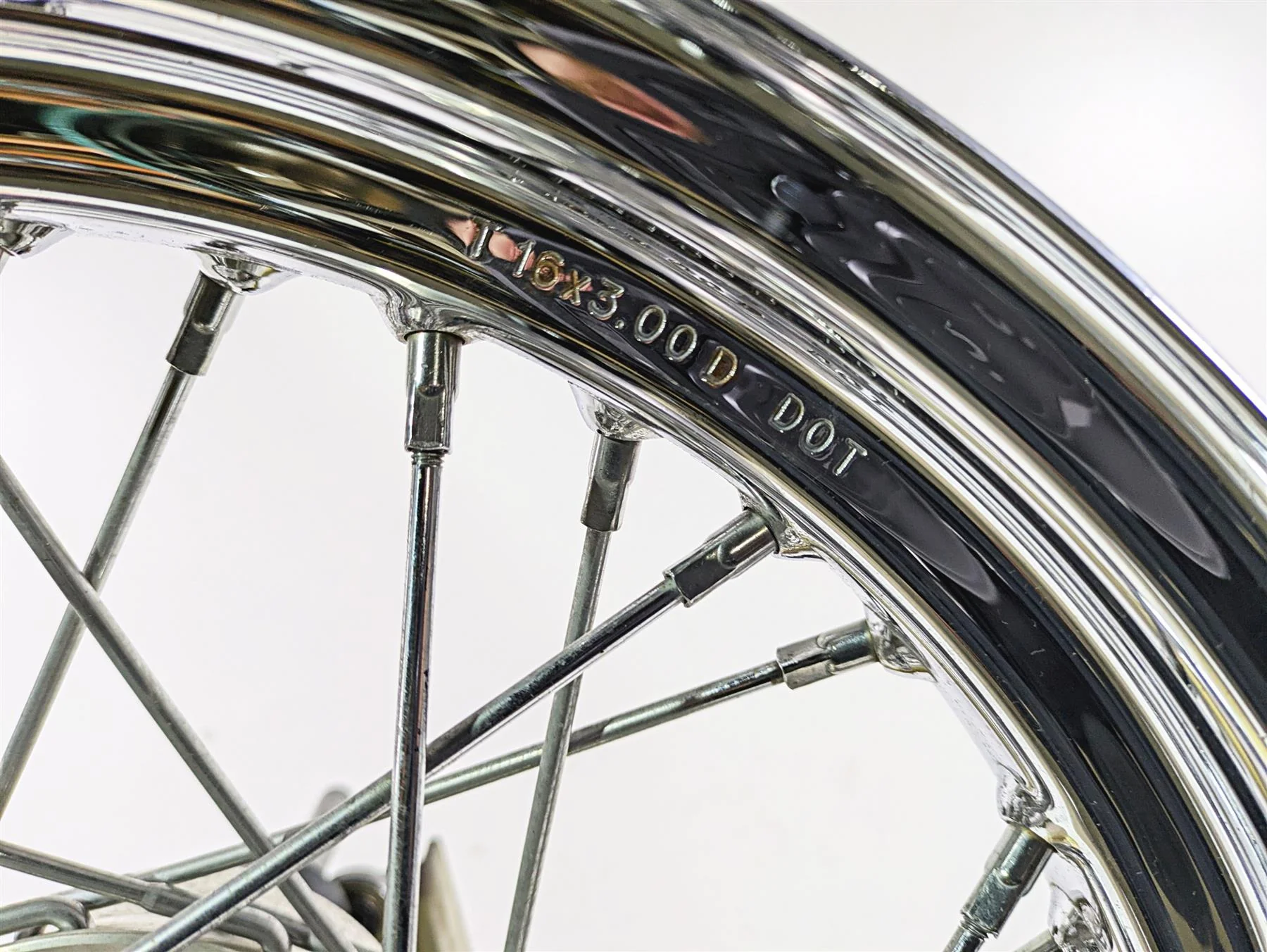 2020 Harley Softail FXST Standard 16x3 Rear Wheel Rim Spoke 40700-08A - Image 7