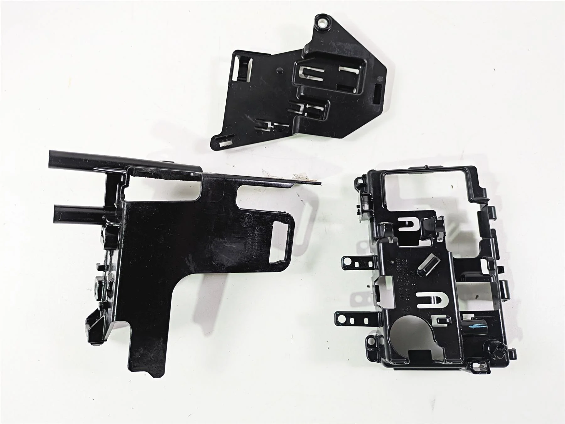 2020 Harley Softail FXST Standard Electrical Carrier Plastic Set 66000126 - Image 3