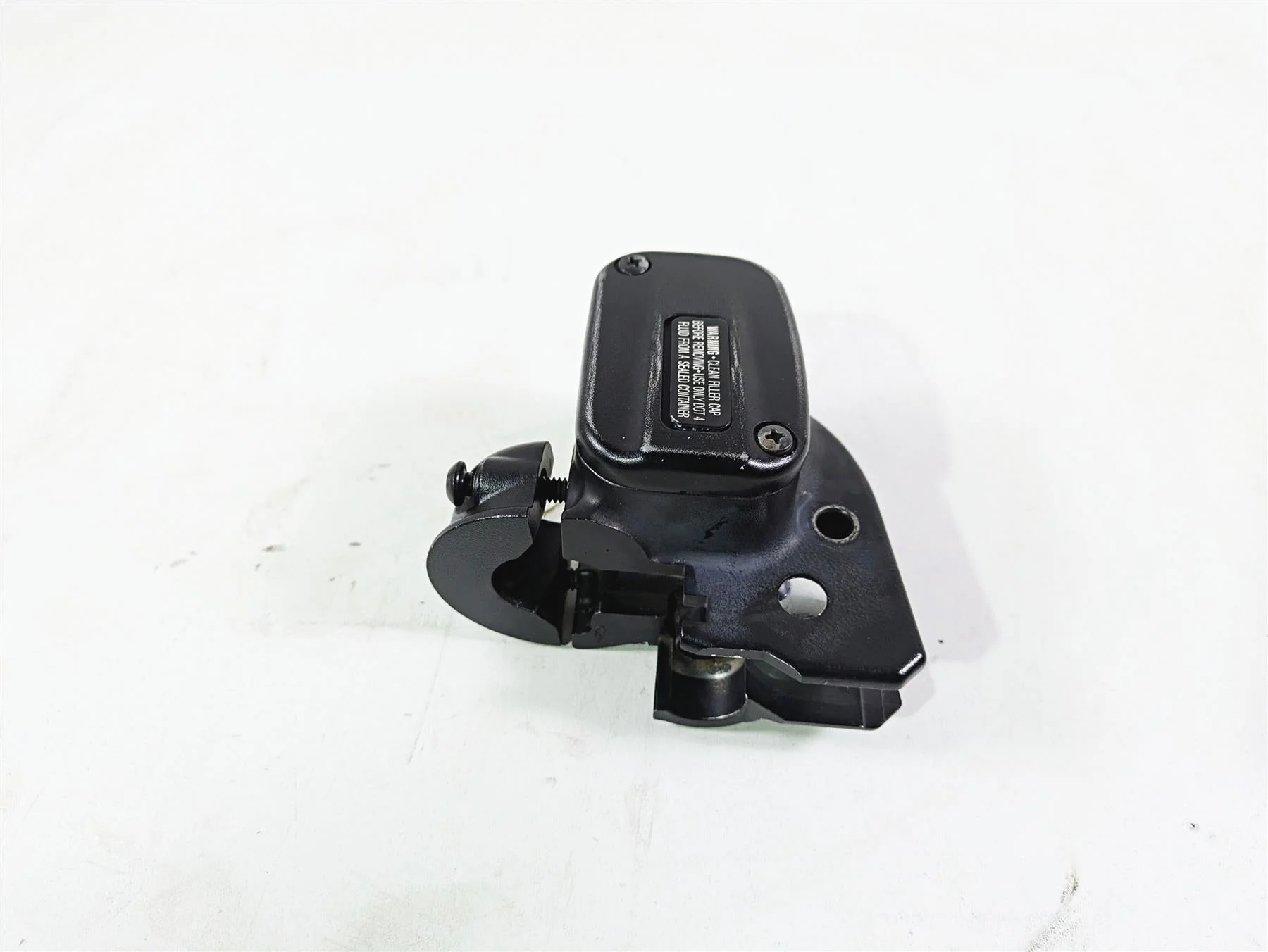 2020 Harley Softail FXST Standard Front Brake Master Cylinder 1/2" 41700233 - Image 2