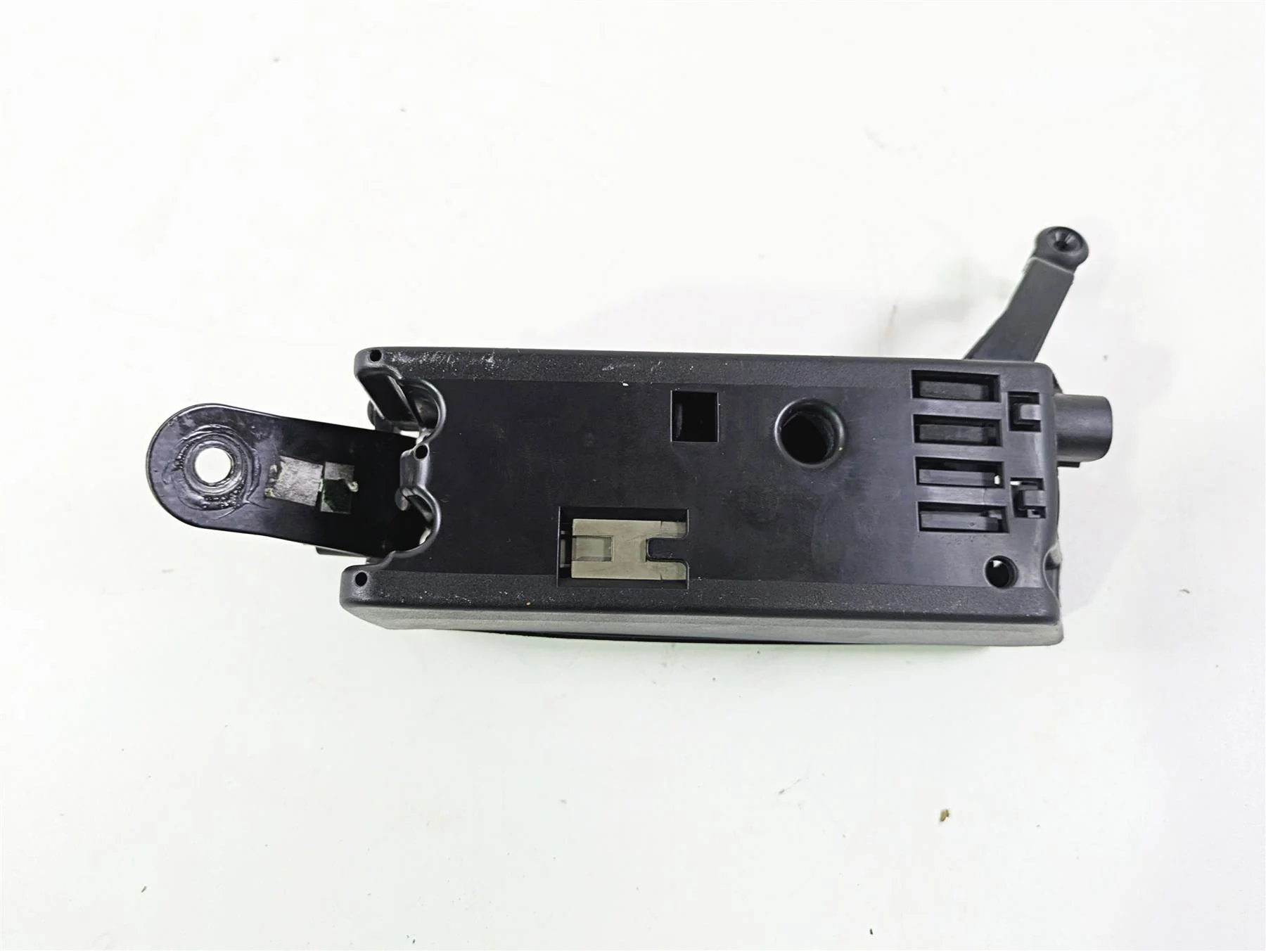 2020 Harley Softail FXST Standard Horn Mount & Wiring Box 69202599 - Image 7