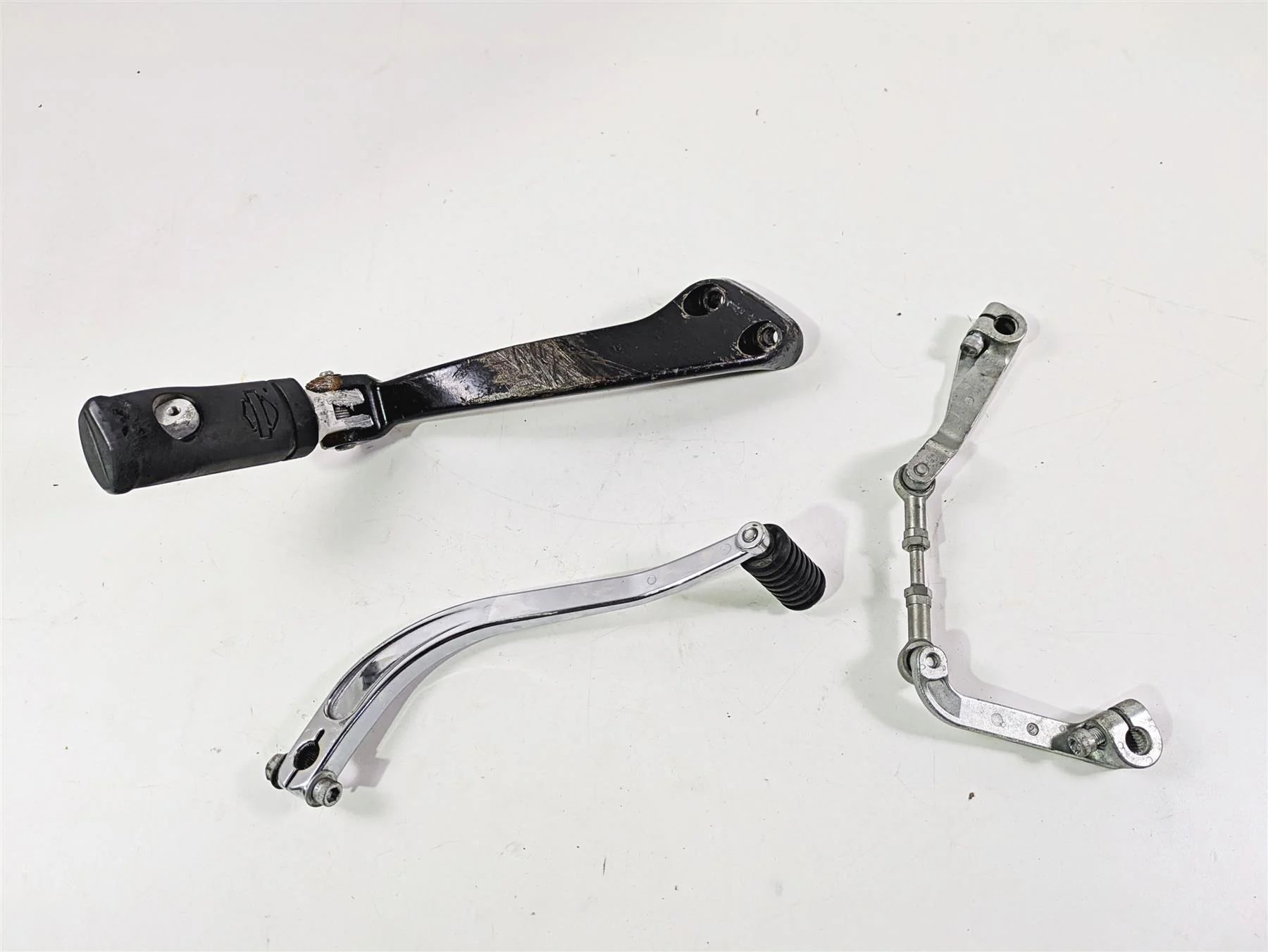 2020 Harley Softail FXST Standard Left Footpeg & Shifter Pedal 50500603 33600126 - Image 10