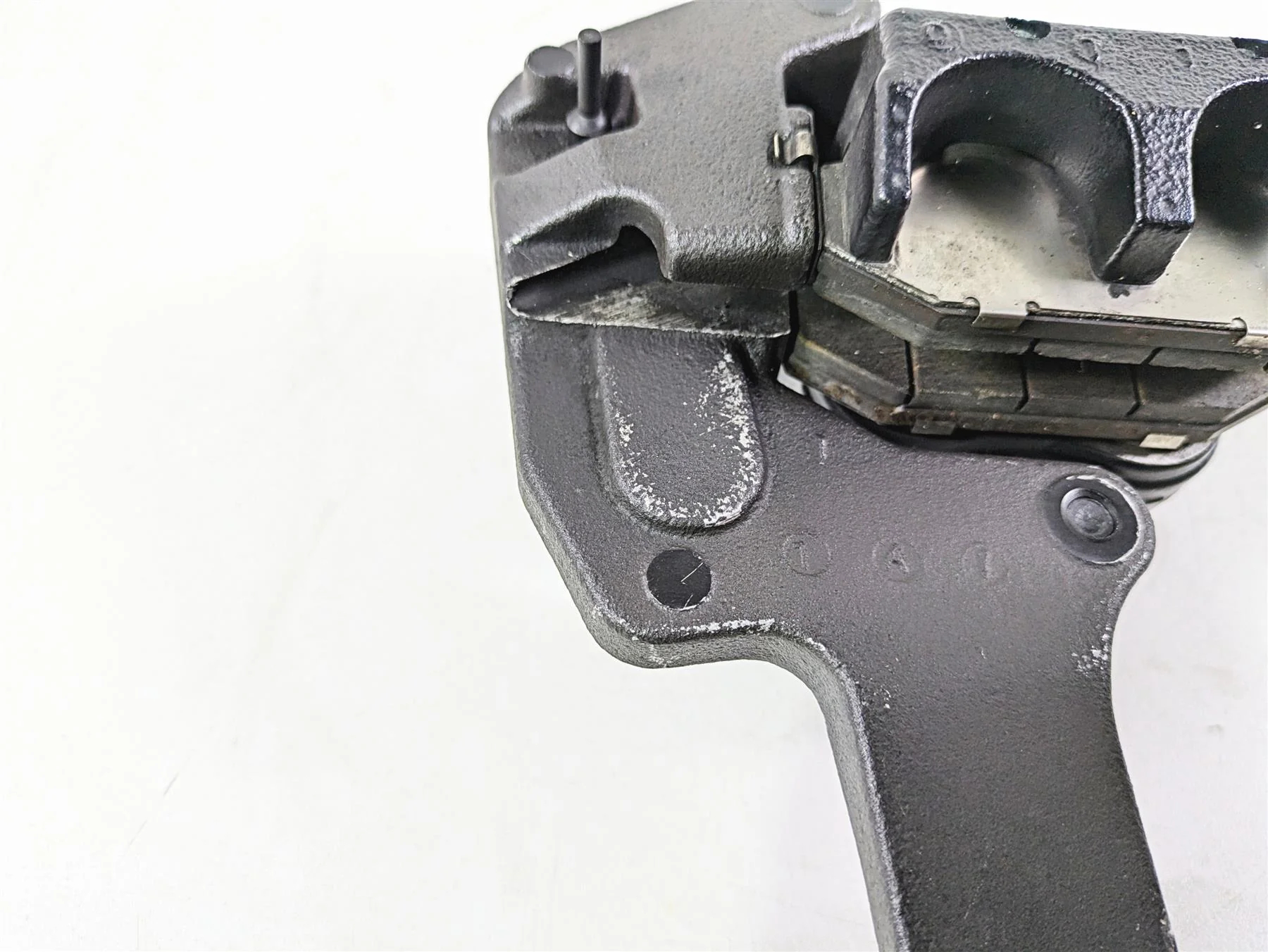 2020 Harley Softail FXST Standard Rear Brake Caliper & Bracket 41300192 - Image 10