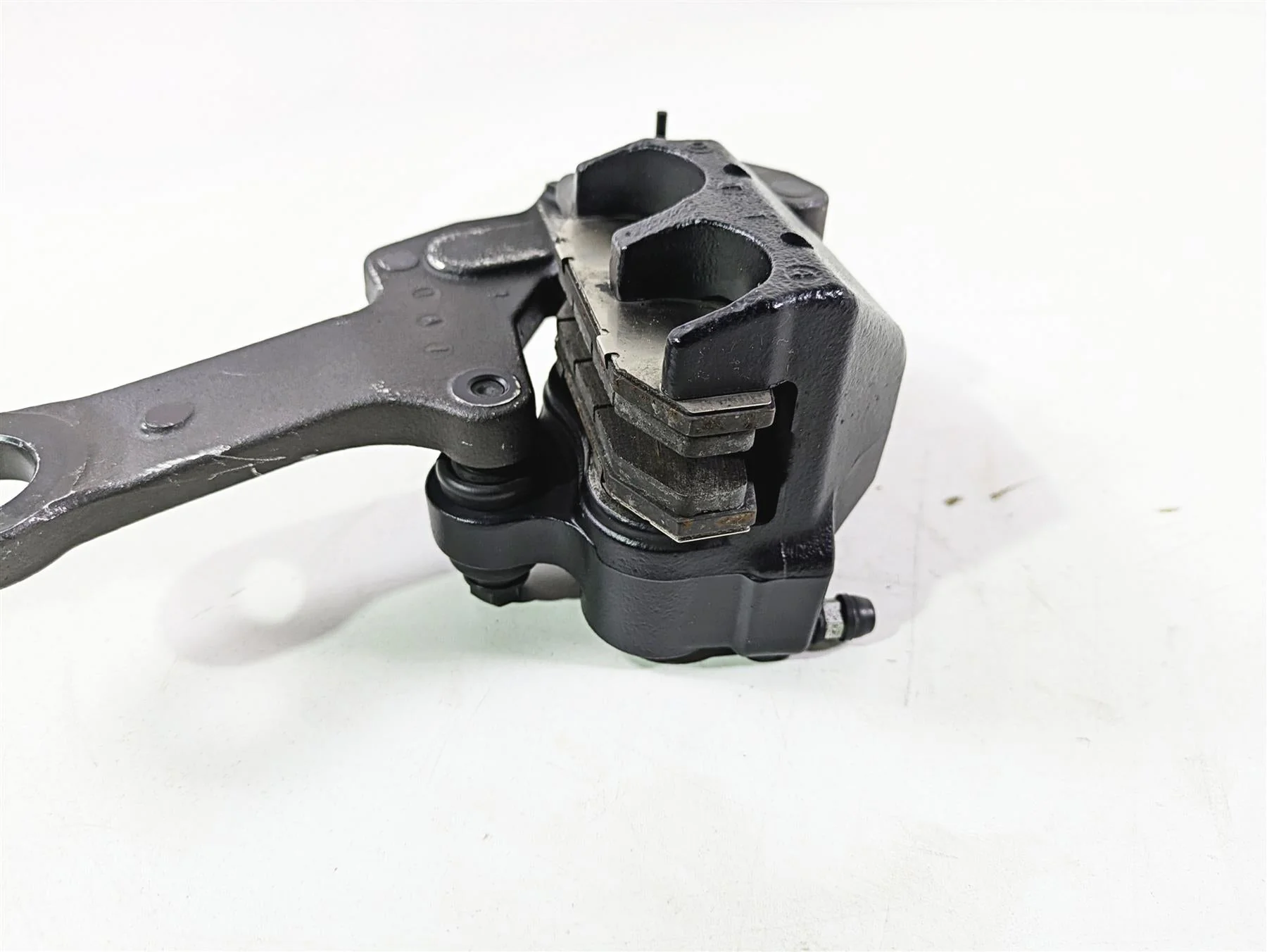 2020 Harley Softail FXST Standard Rear Brake Caliper & Bracket 41300192 - Image 12