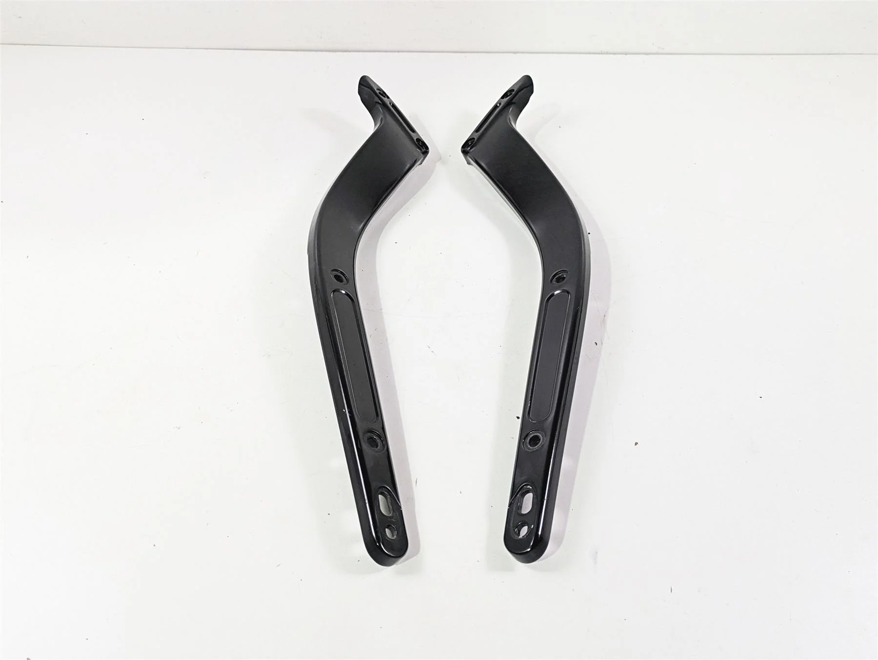 2020 Harley Softail FXST Standard Rear Fender Braces Struts 59500422 59500423 - Image 4