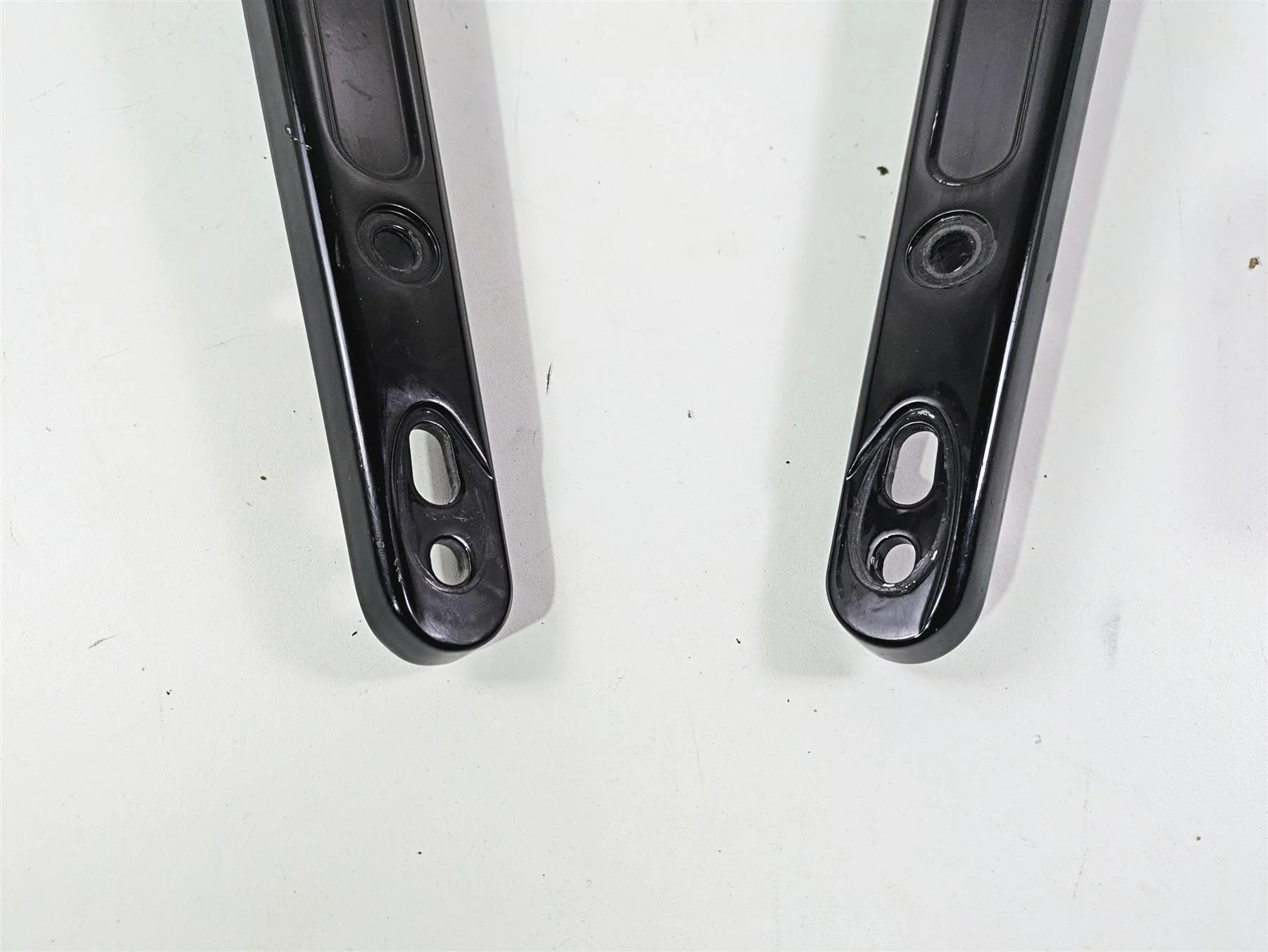 2020 Harley Softail FXST Standard Rear Fender Braces Struts 59500422 59500423 - Image 5