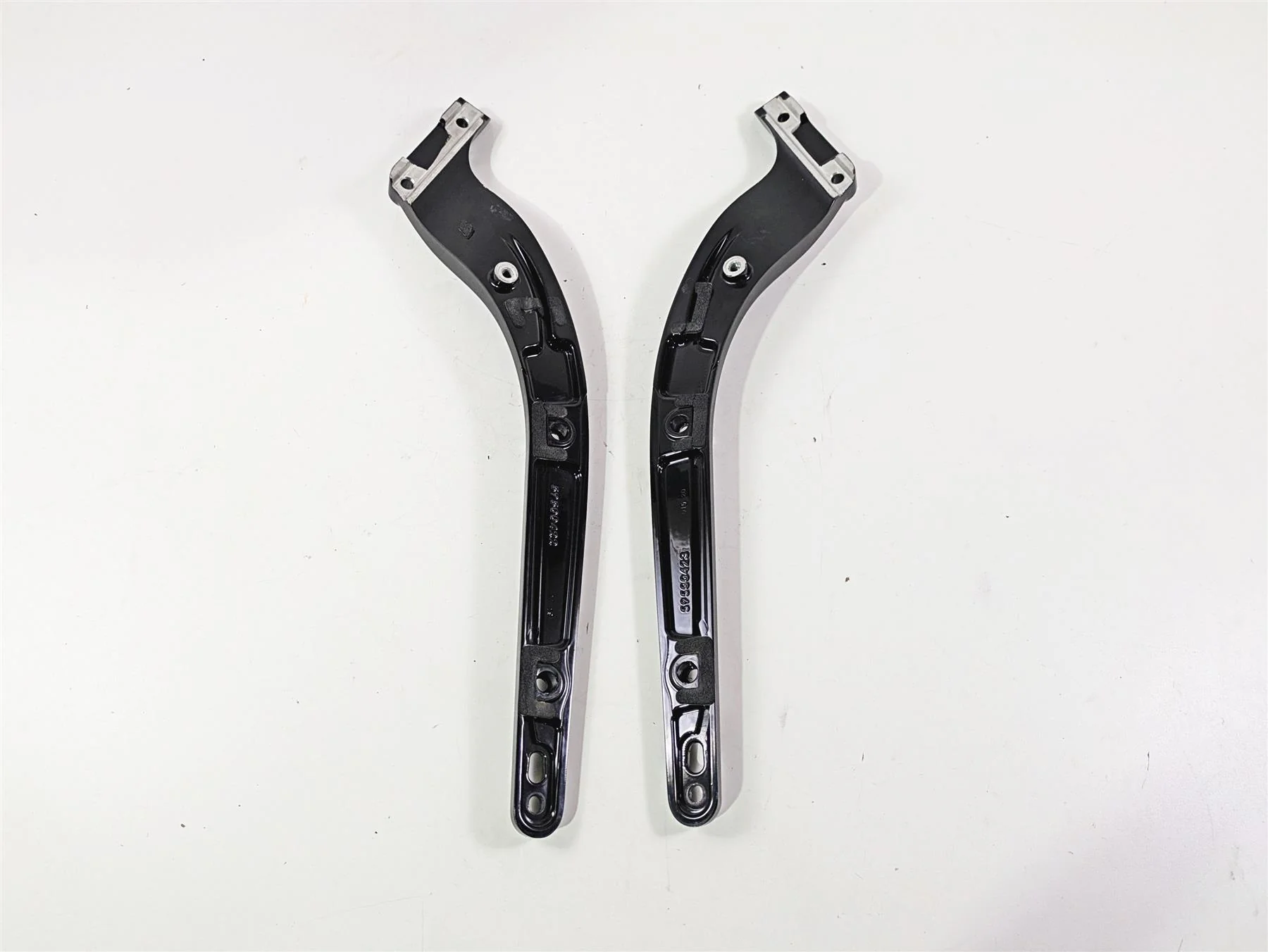 2020 Harley Softail FXST Standard Rear Fender Braces Struts 59500422 59500423 - Image 8