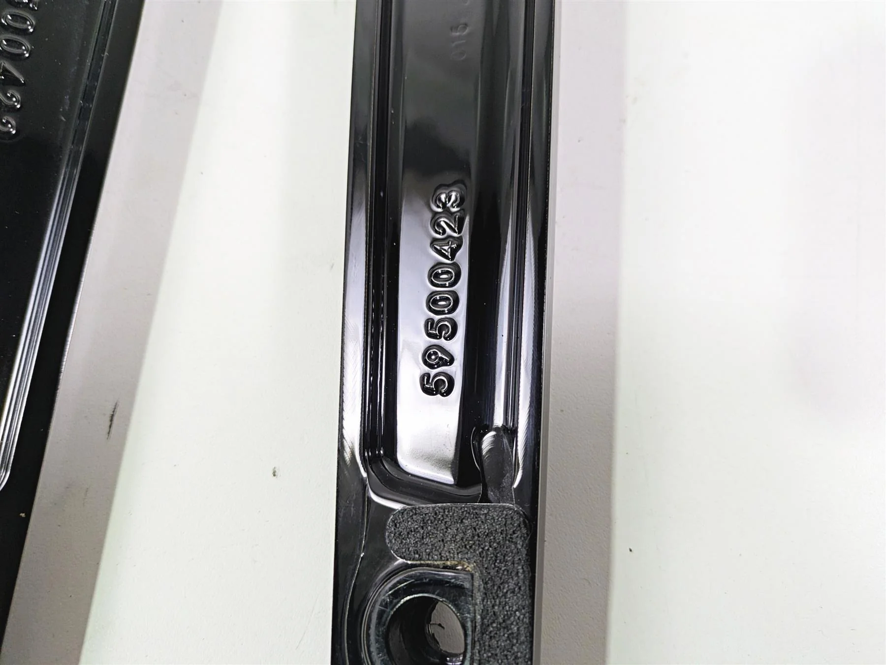 2020 Harley Softail FXST Standard Rear Fender Braces Struts 59500422 59500423 - Image 9