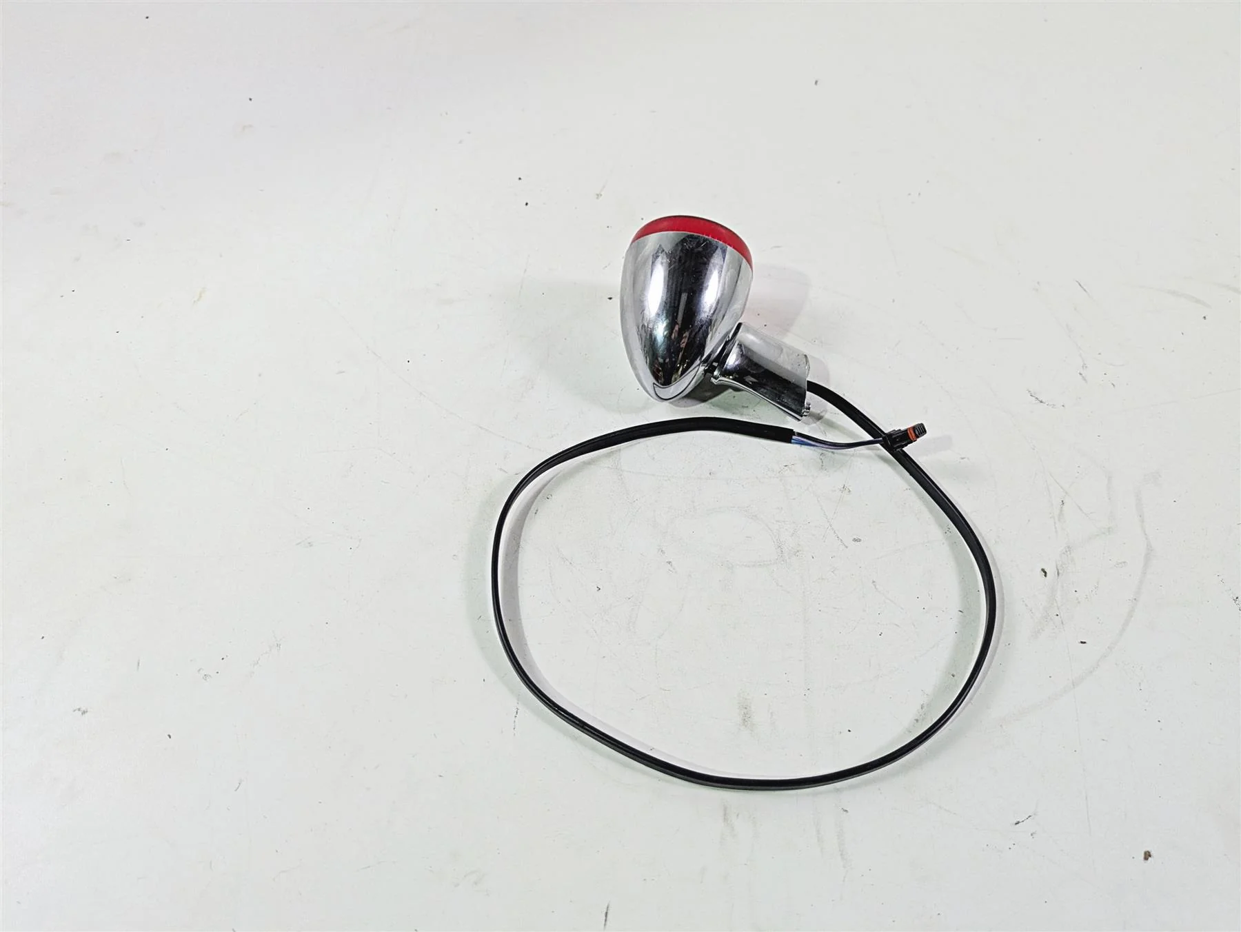 2020 Harley Softail FXST Standard Rear Turn Signal 69438-06 67800966 - Image 3