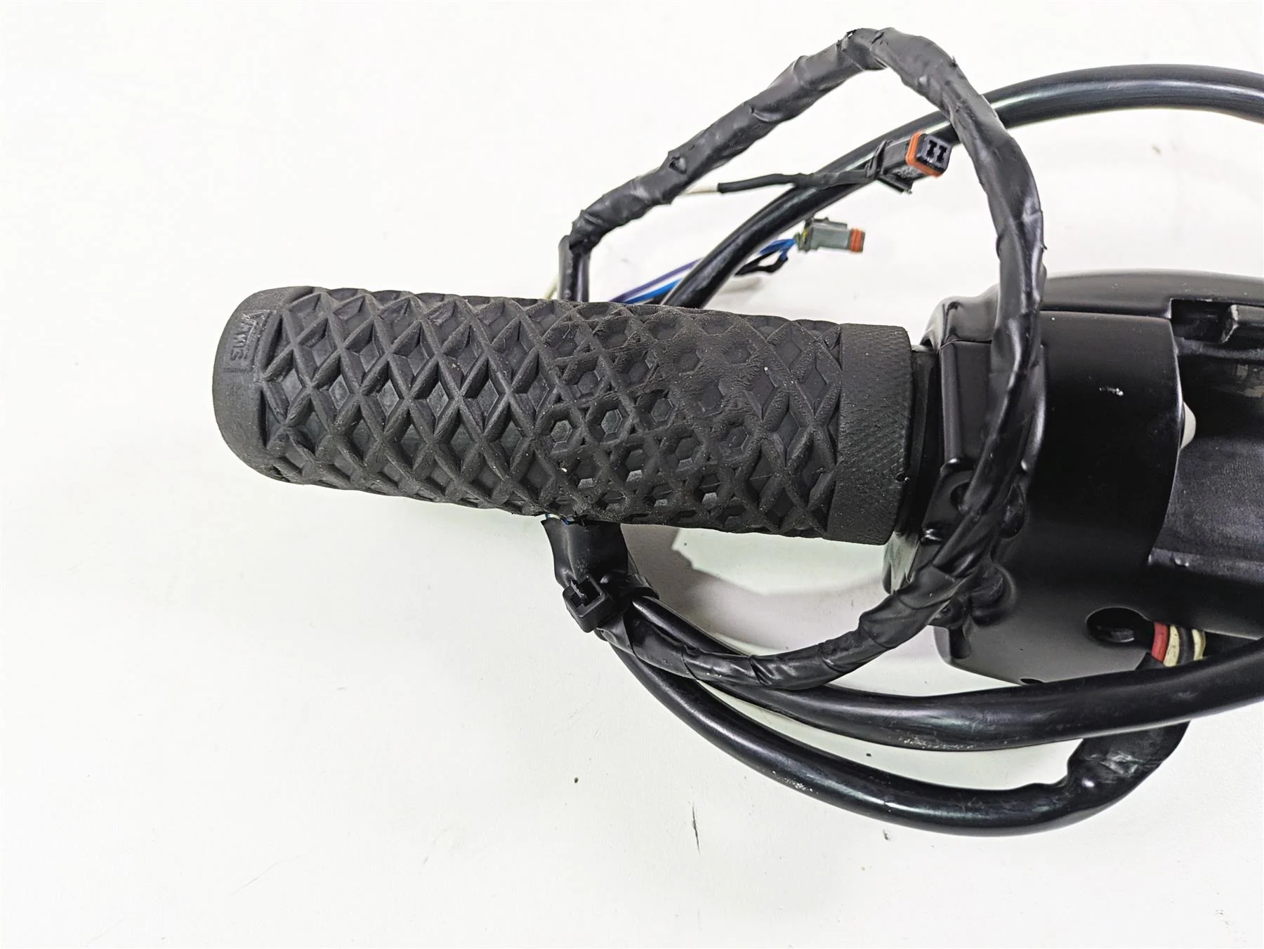 2020 Harley Softail FXST Standard Right Hand Control Switch - Extended 71500462 - Image 10