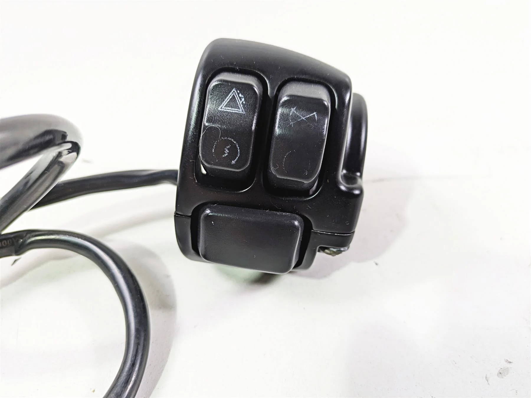 2020 Harley Softail FXST Standard Right Hand Start Stop Control Switch 71500462 - Image 6
