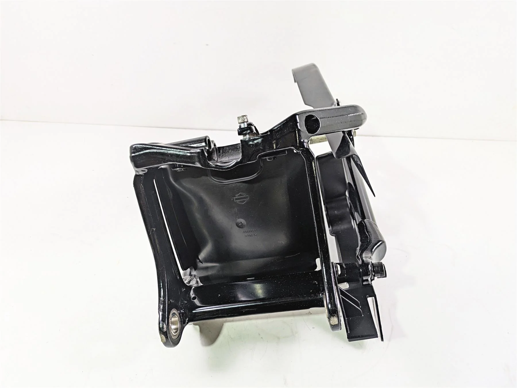 2020 Harley Softail FXST Standard Swingarm Swing Arm & Guards 47400099BHP - Image 4