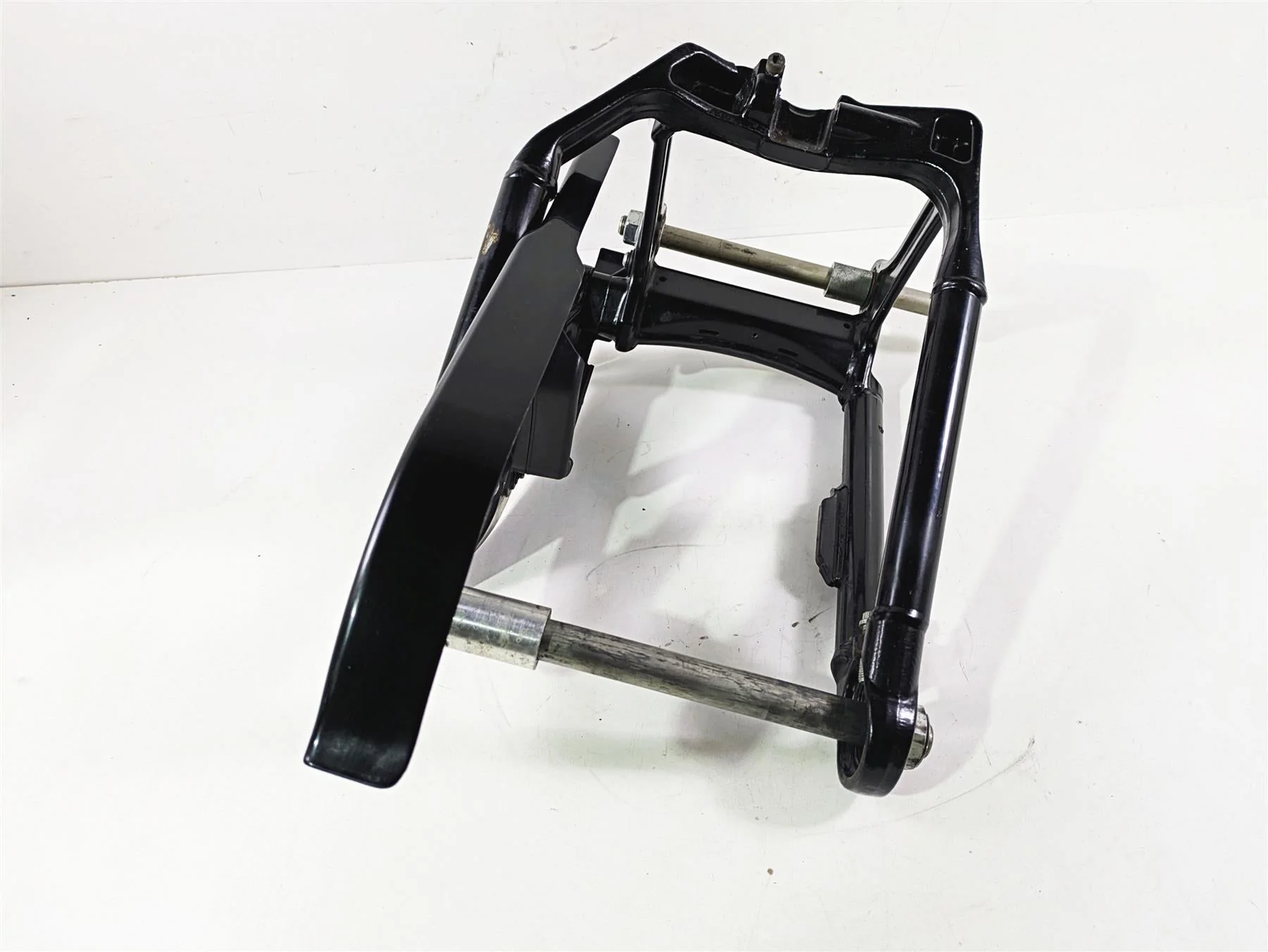 2020 Harley Softail FXST Standard Swingarm Swing Arm & Guards 47400099BHP - Image 2