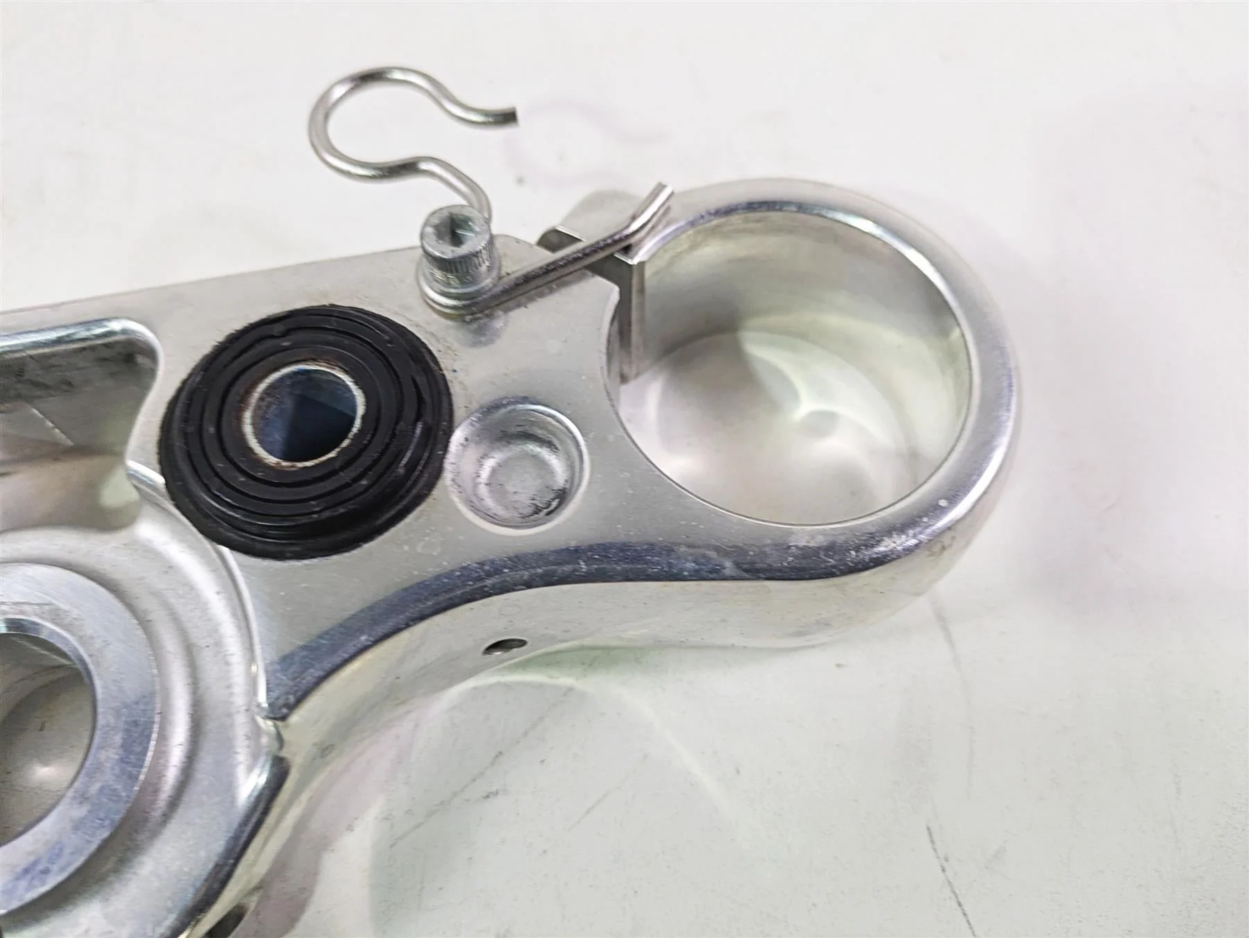 2020 Harley Softail FXST Standard Upper Triple Tree Steering Clamp 45900298 - Image 10