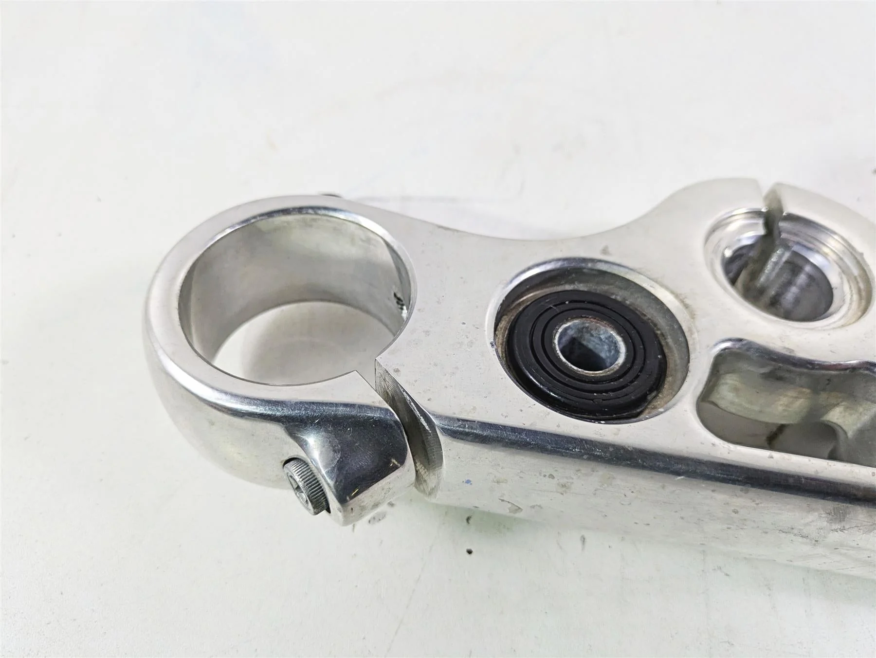 2020 Harley Softail FXST Standard Upper Triple Tree Steering Clamp 45900298 - Image 7