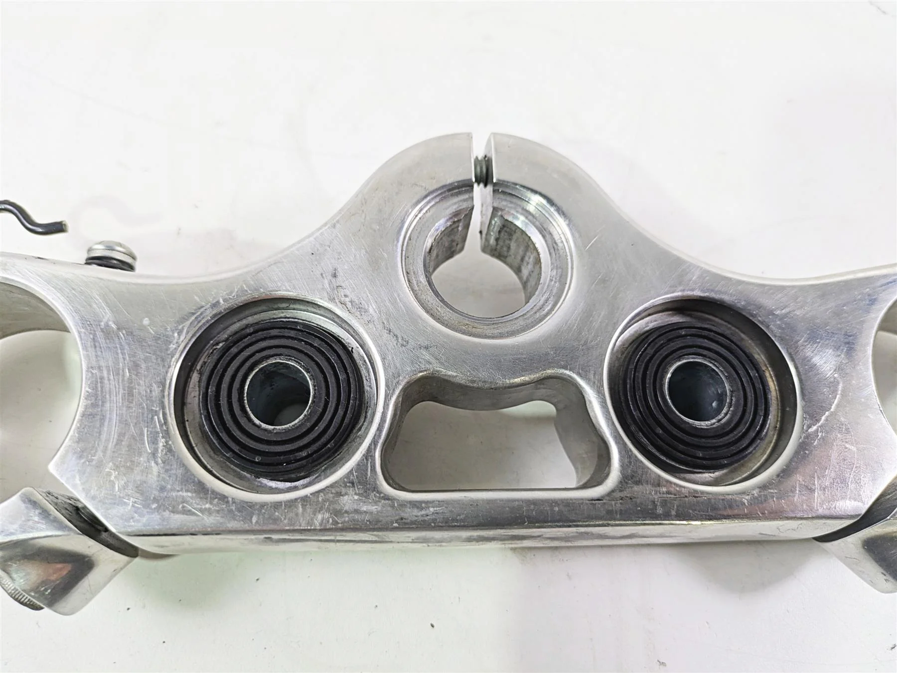 2020 Harley Softail FXST Standard Upper Triple Tree Steering Clamp 45900298 - Image 9