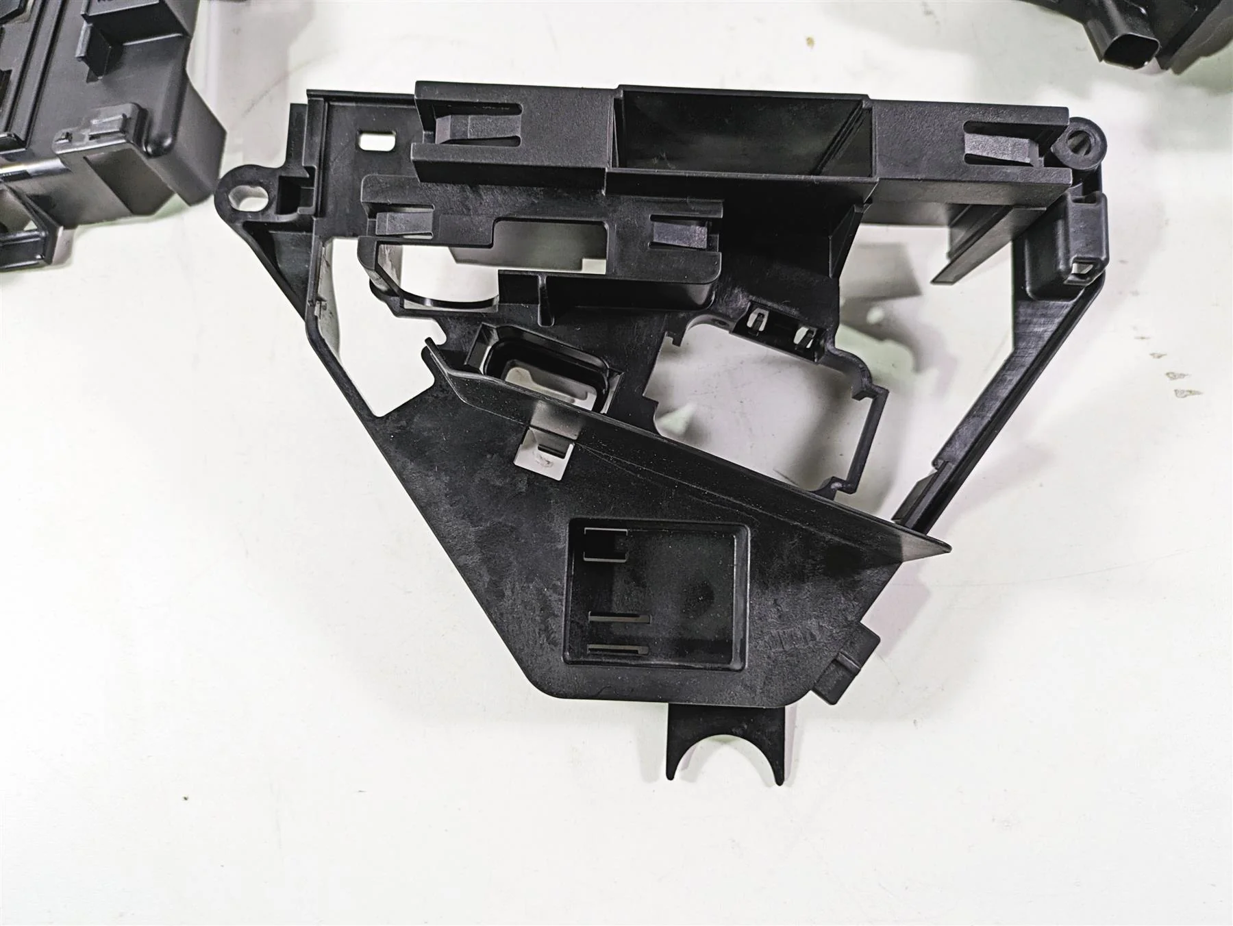 2020 Harley Touring FLHT Electra Glide Battery Tray & Electrical Holder 66000010 - Image 3