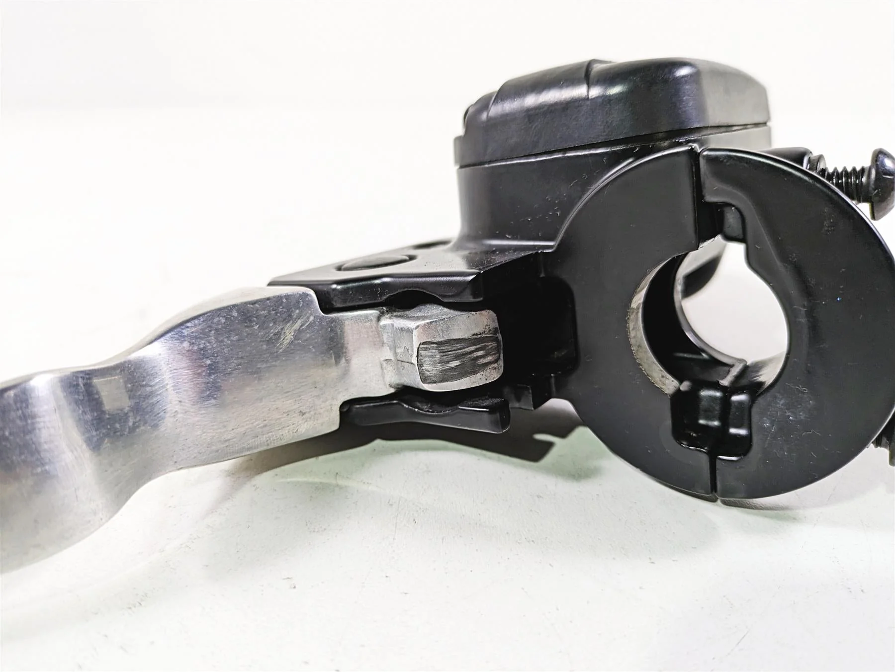 2020 Harley Touring FLHT Electra Glide Clutch Master Cylinder - Nice 36700128A - Image 8