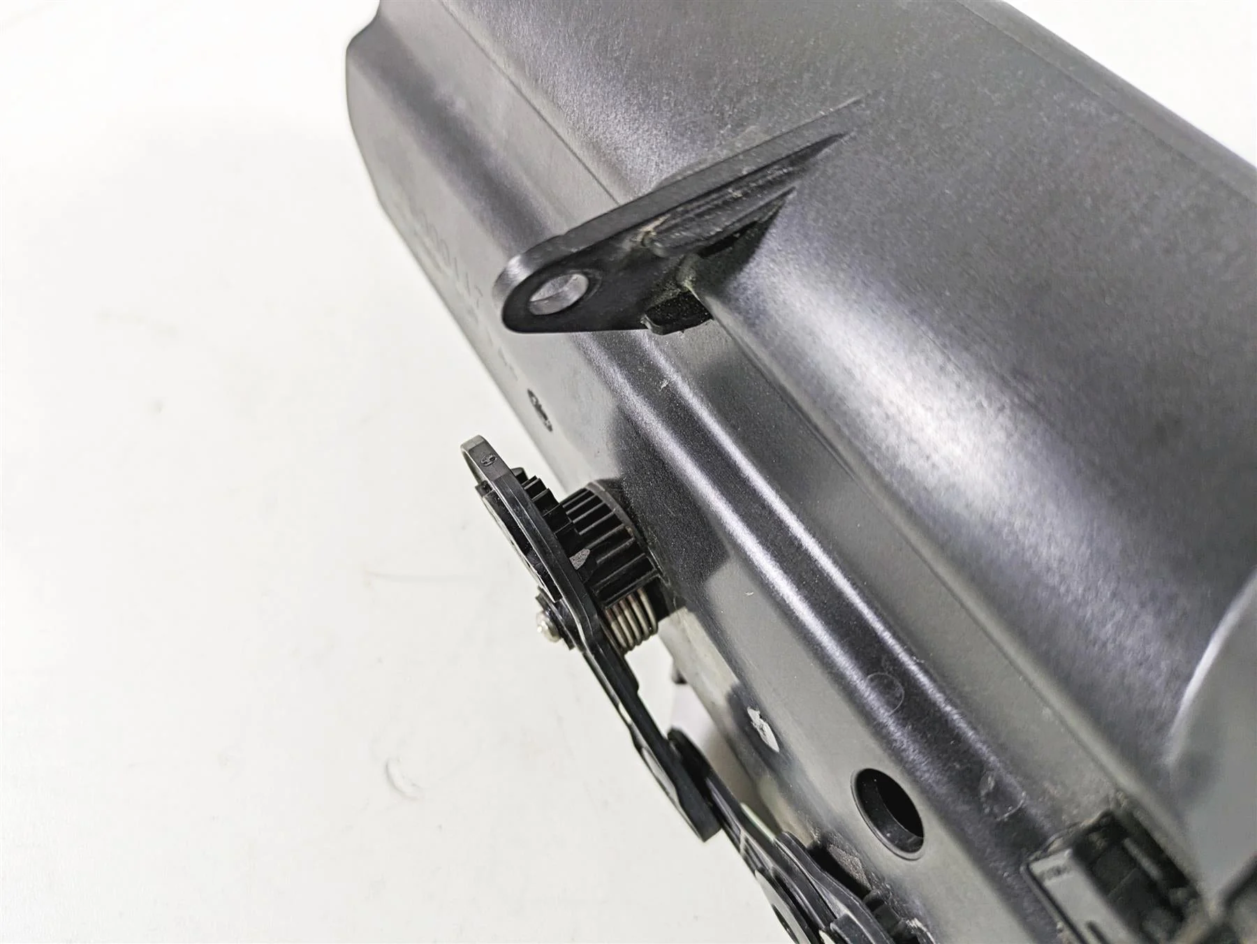 2020 Harley Touring FLHT Electra Glide Front Fairing Media Compartment 76000944 - Image 12