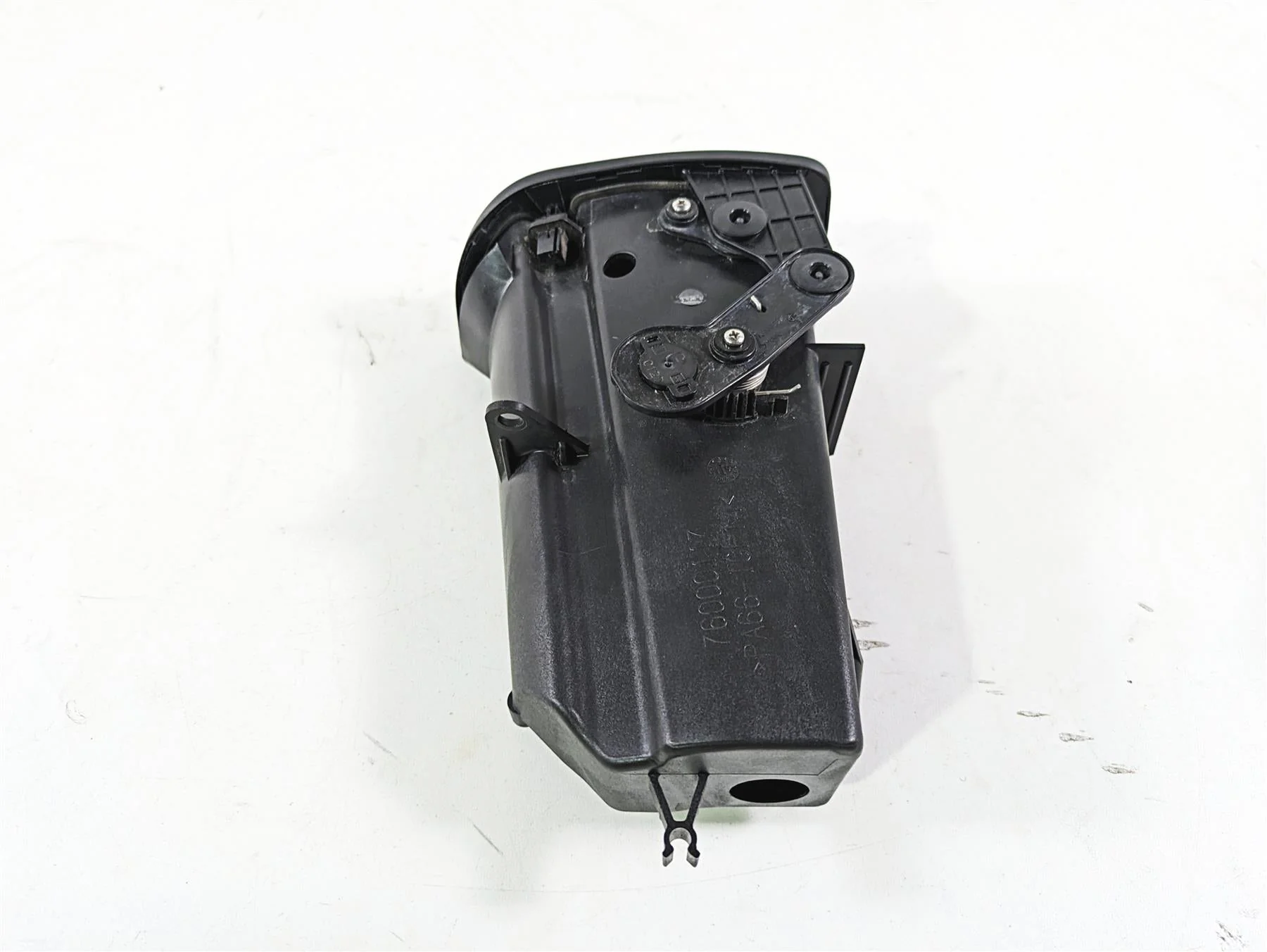 2020 Harley Touring FLHT Electra Glide Front Fairing Media Compartment 76000944 - Image 4
