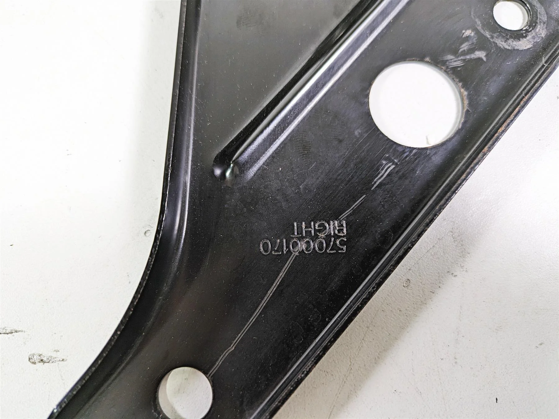 2020 Harley Touring FLHT Electra Glide Front Fairing Mounting Hardware 57000169A - Image 6