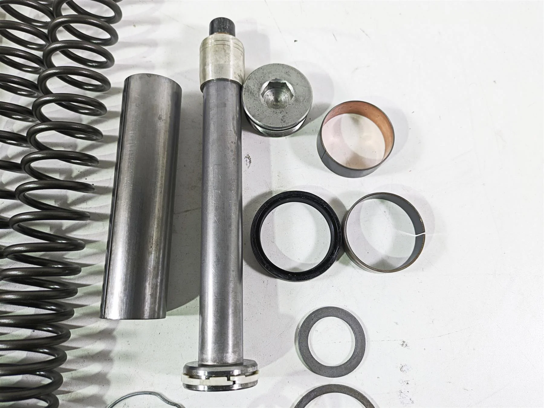 2020 Harley Touring FLHT Electra Glide Front Fork Internals Set 45500337 - Image 4