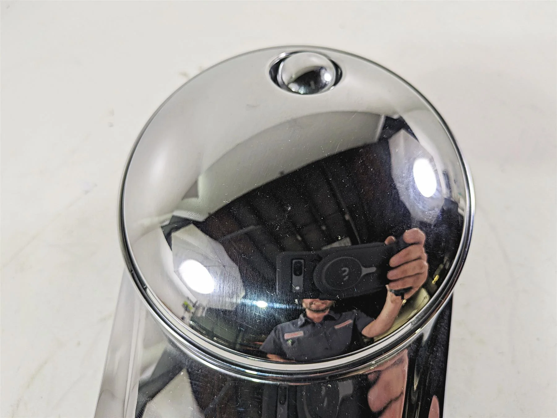 2020 Harley Touring FLHT Electra Glide Fuel Gas Tank Cover Dash 69214-08 - Image 11