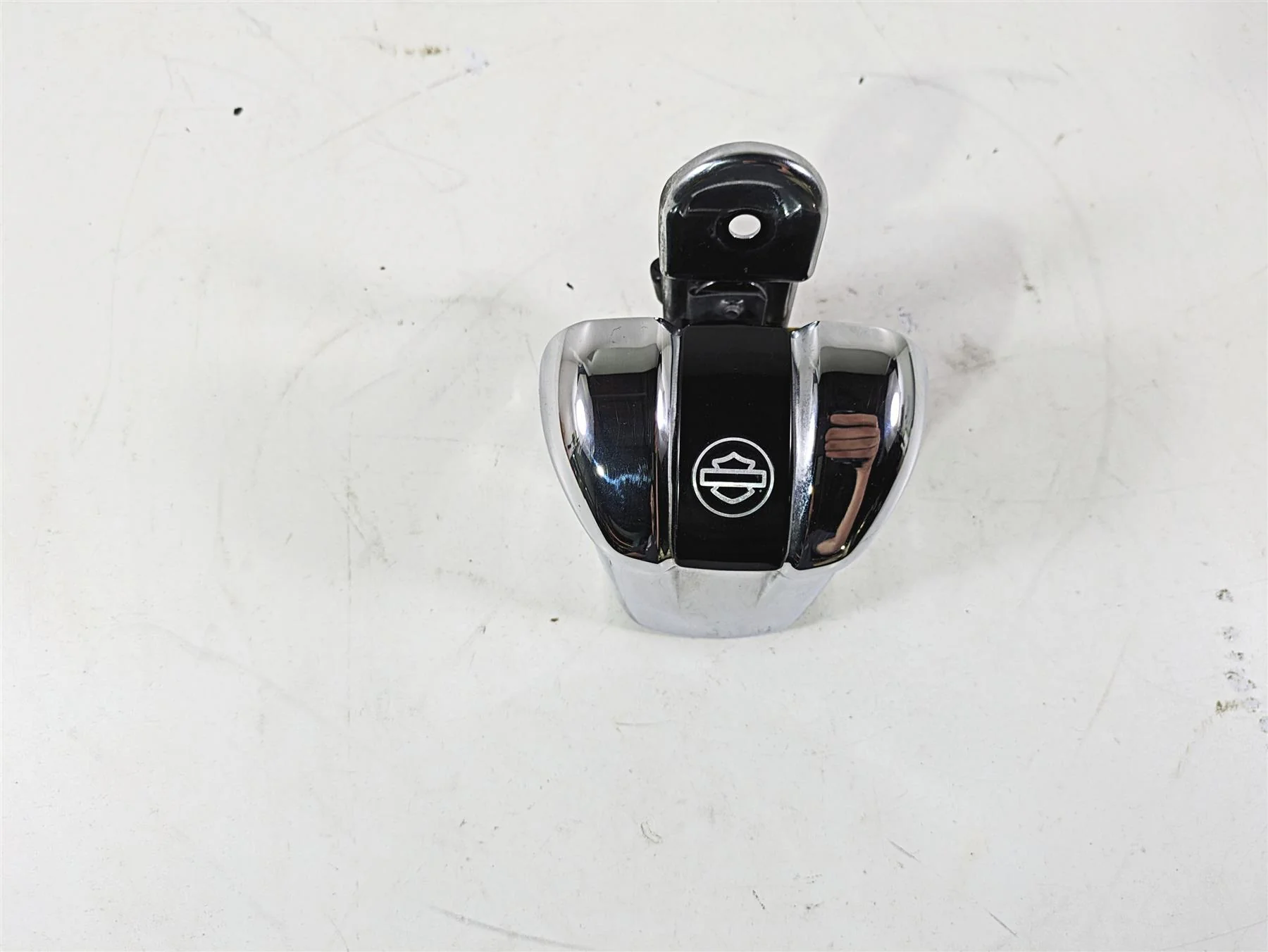 2020 Harley Touring FLHT Electra Glide Horn & Chrome Cover 61300523A - Image 2
