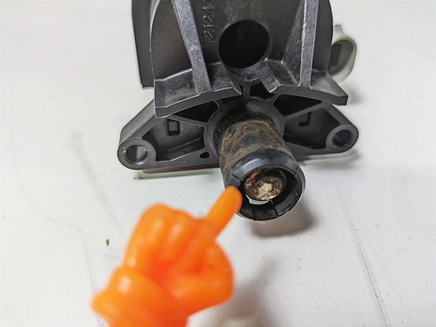 2020 Harley Touring FLHT Electra Glide Ignition Fork Lock Base - Read 71400012B - Image 2
