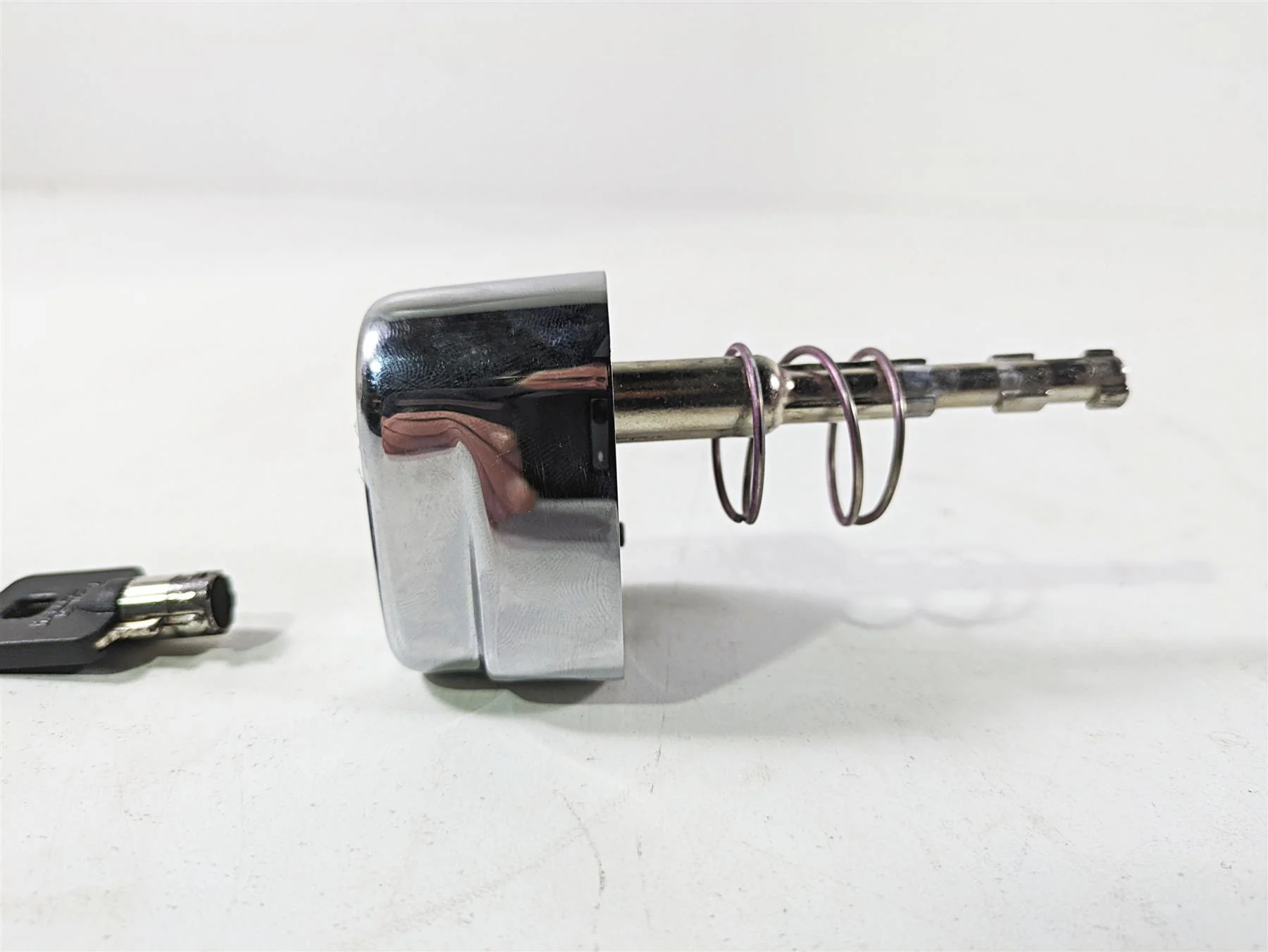 2020 Harley Touring FLHT Electra Glide Ignition Switch Key Lock Set 71400016B - Image 3