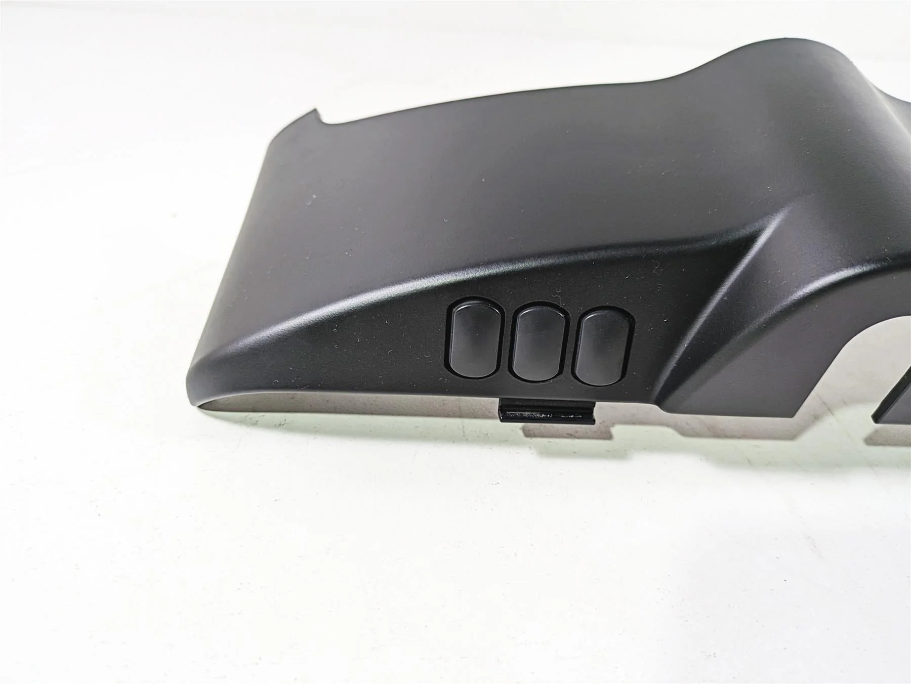 2020 Harley Touring FLHT Electra Glide Ignition Switch Panel Fairing 70900392BYM - Image 7
