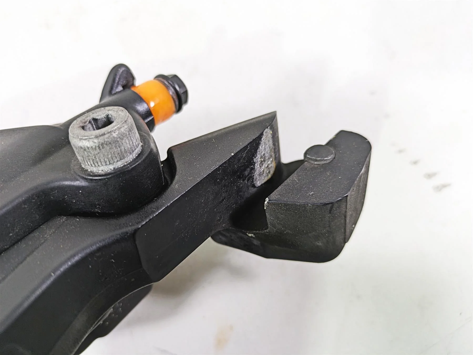 2020 Harley Touring FLHT Electra Glide Rear Brake Caliper & Bracket 44080-08C - Image 10