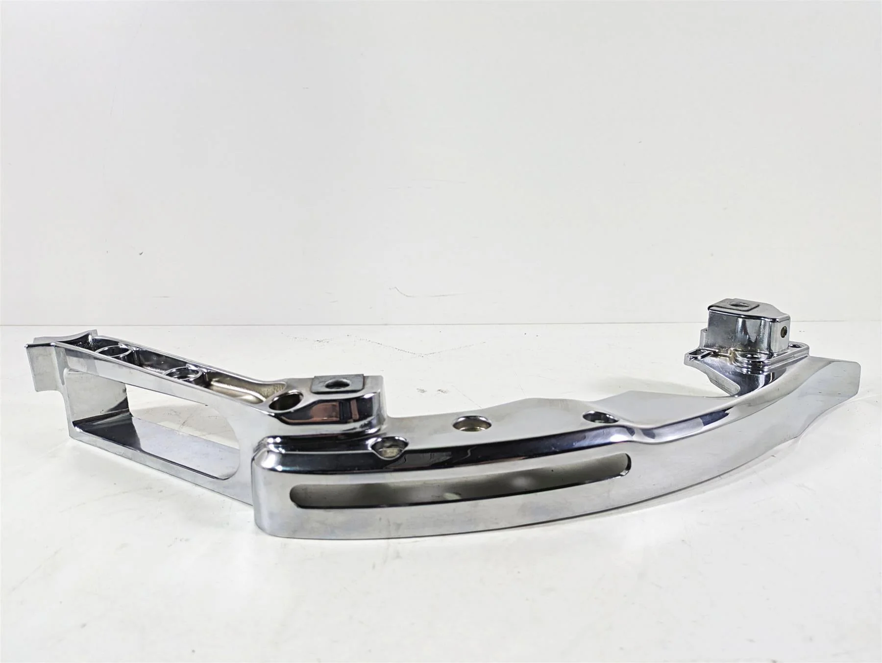 2020 Harley Touring FLHT Electra Glide Rear Fender Chrome Struts 90200503 - Image 3