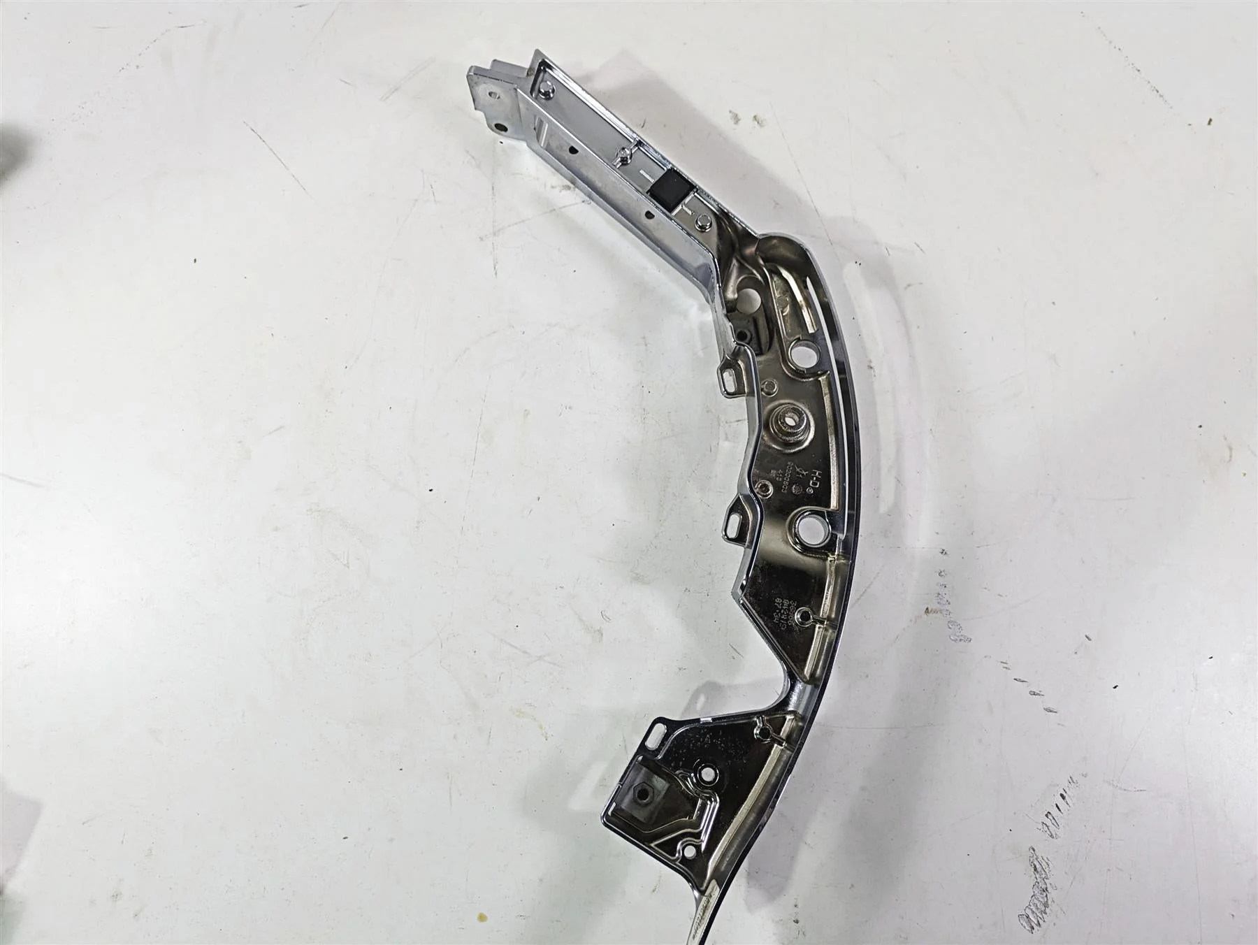2020 Harley Touring FLHT Electra Glide Rear Fender Chrome Struts 90200503 - Image 5