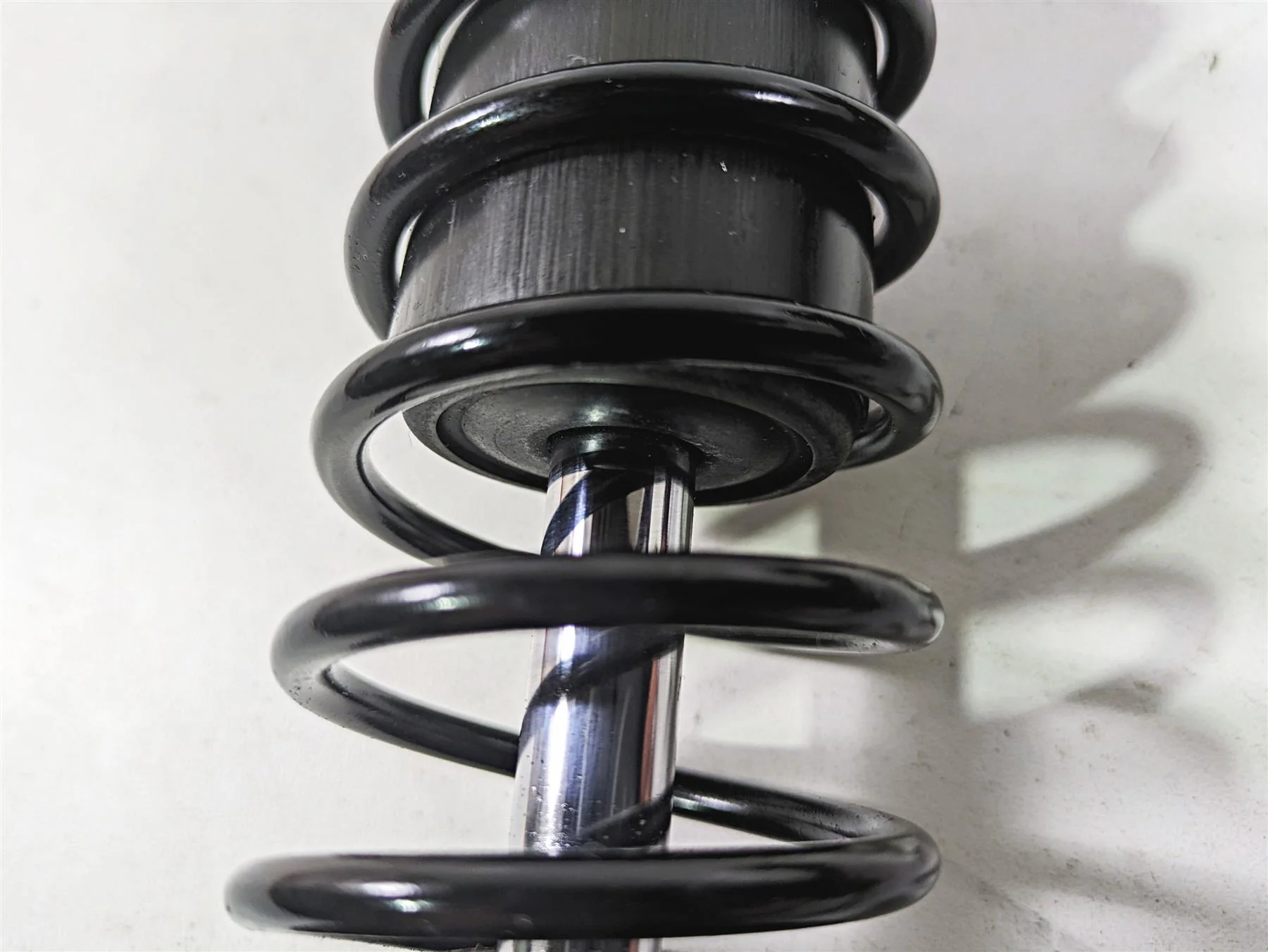2020 Harley Touring FLHT Electra Glide Rear Suspension Shock Damper LOW 54000114 - Image 4