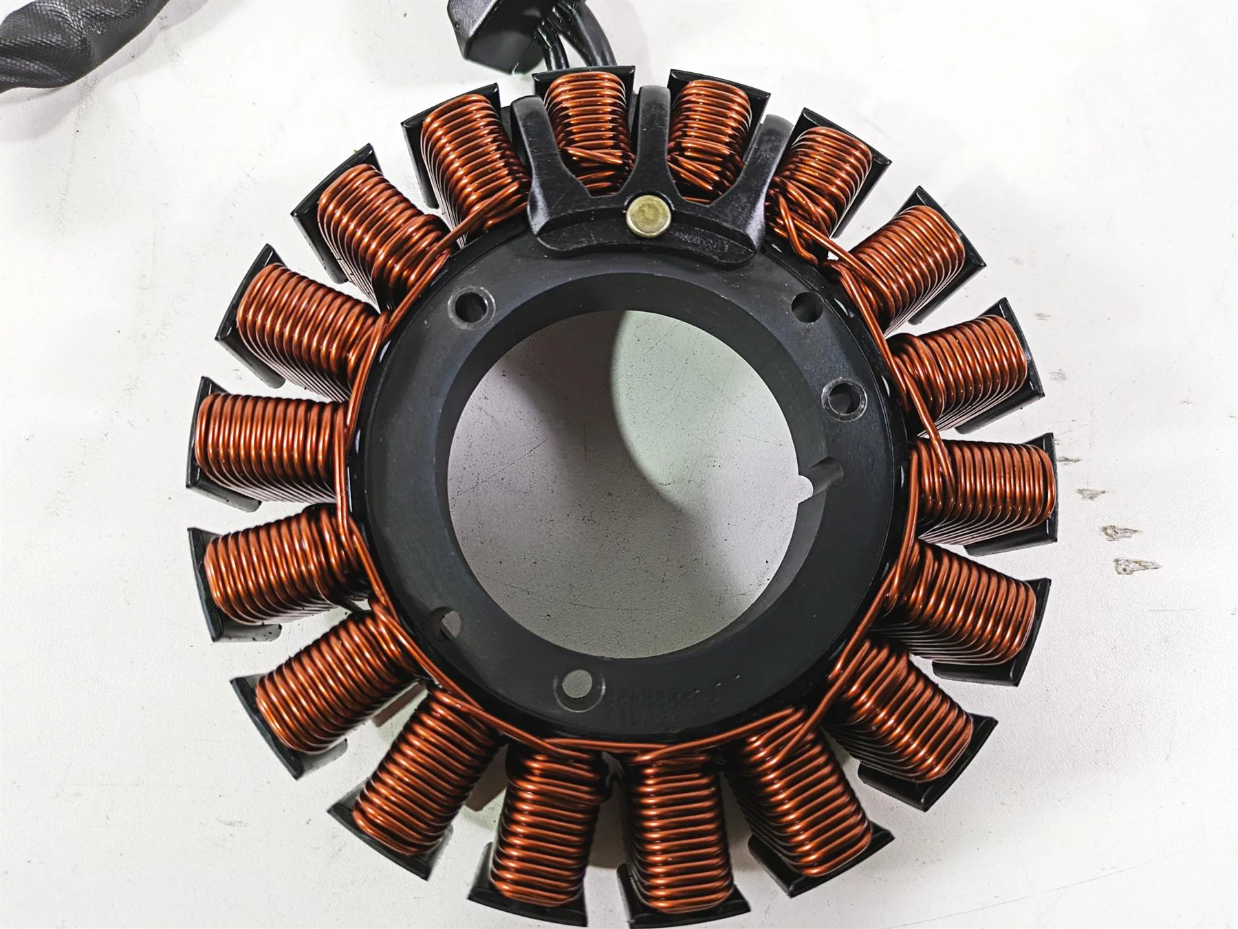 2020 Harley Touring FLHT Electra Glide Stator Alternator Generator 29900042A - Image 7