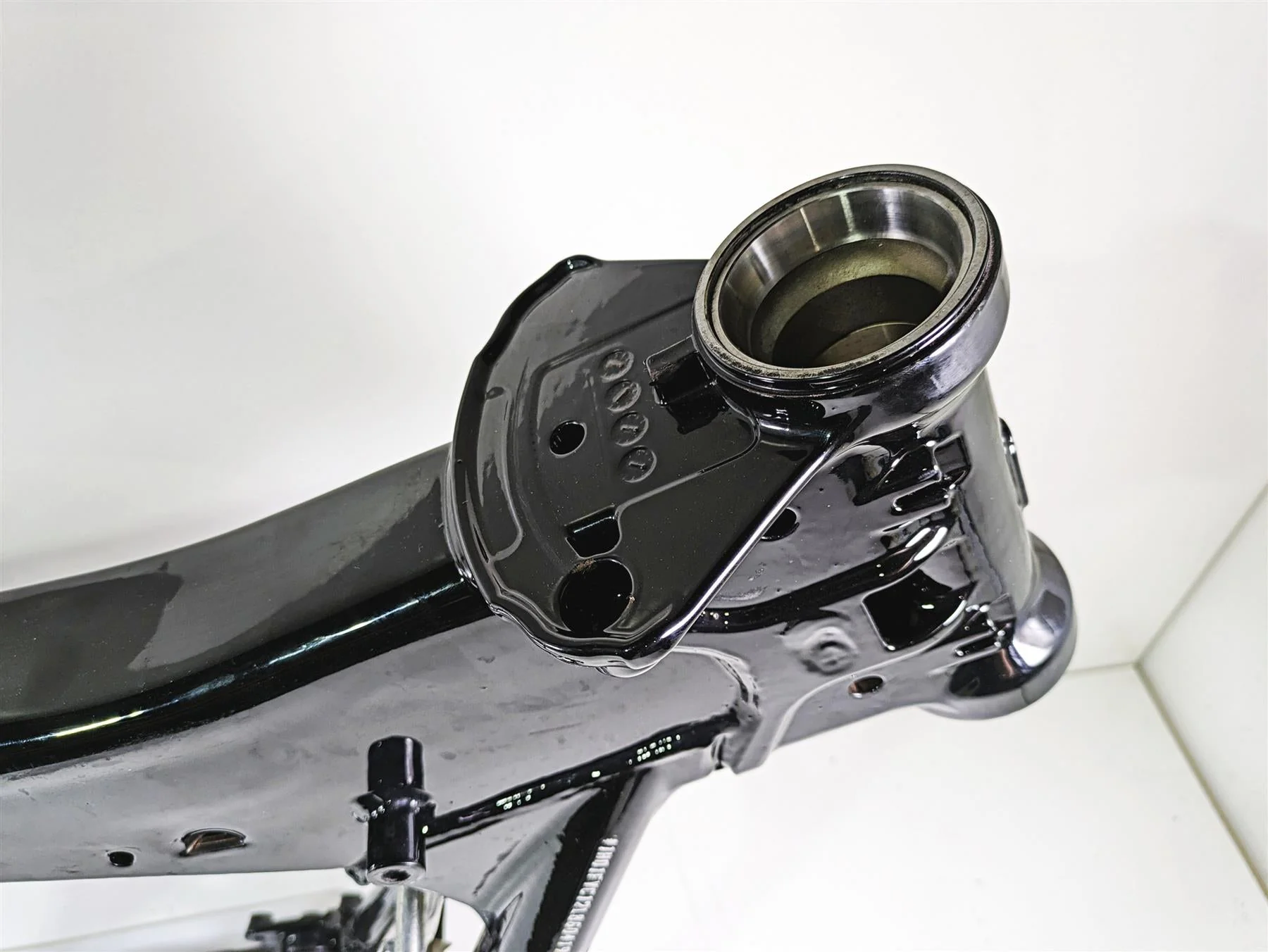 2020 Harley Touring FLHT Electra Glide Straight M8 Frame Chassis With  Florida Salvage Title -  47000344 - Image 3