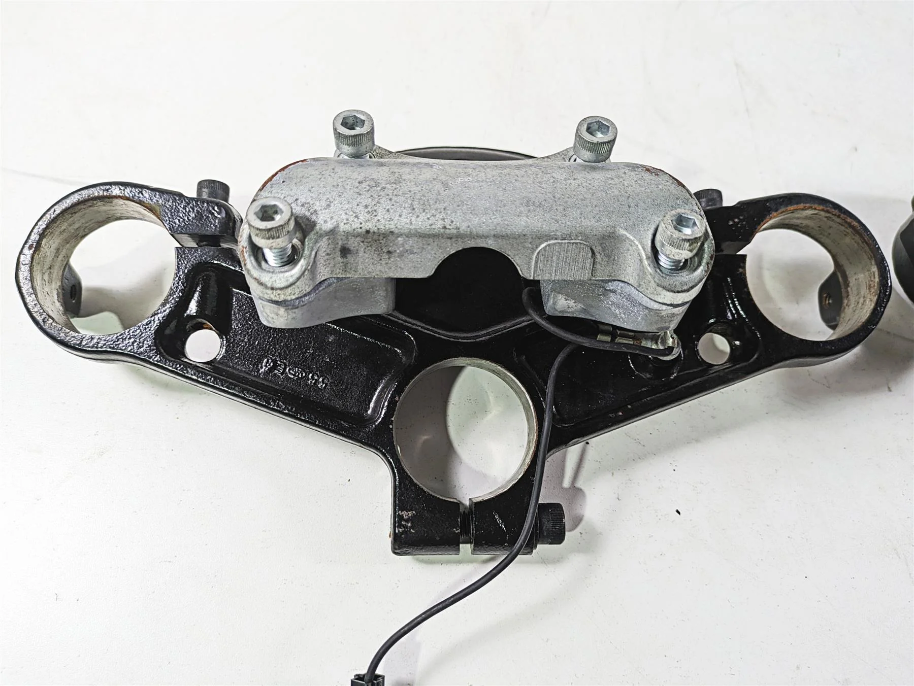 2020 Harley Touring FLHT Electra Glide Upper Lower Triple Tree Set 45900091A - Image 7