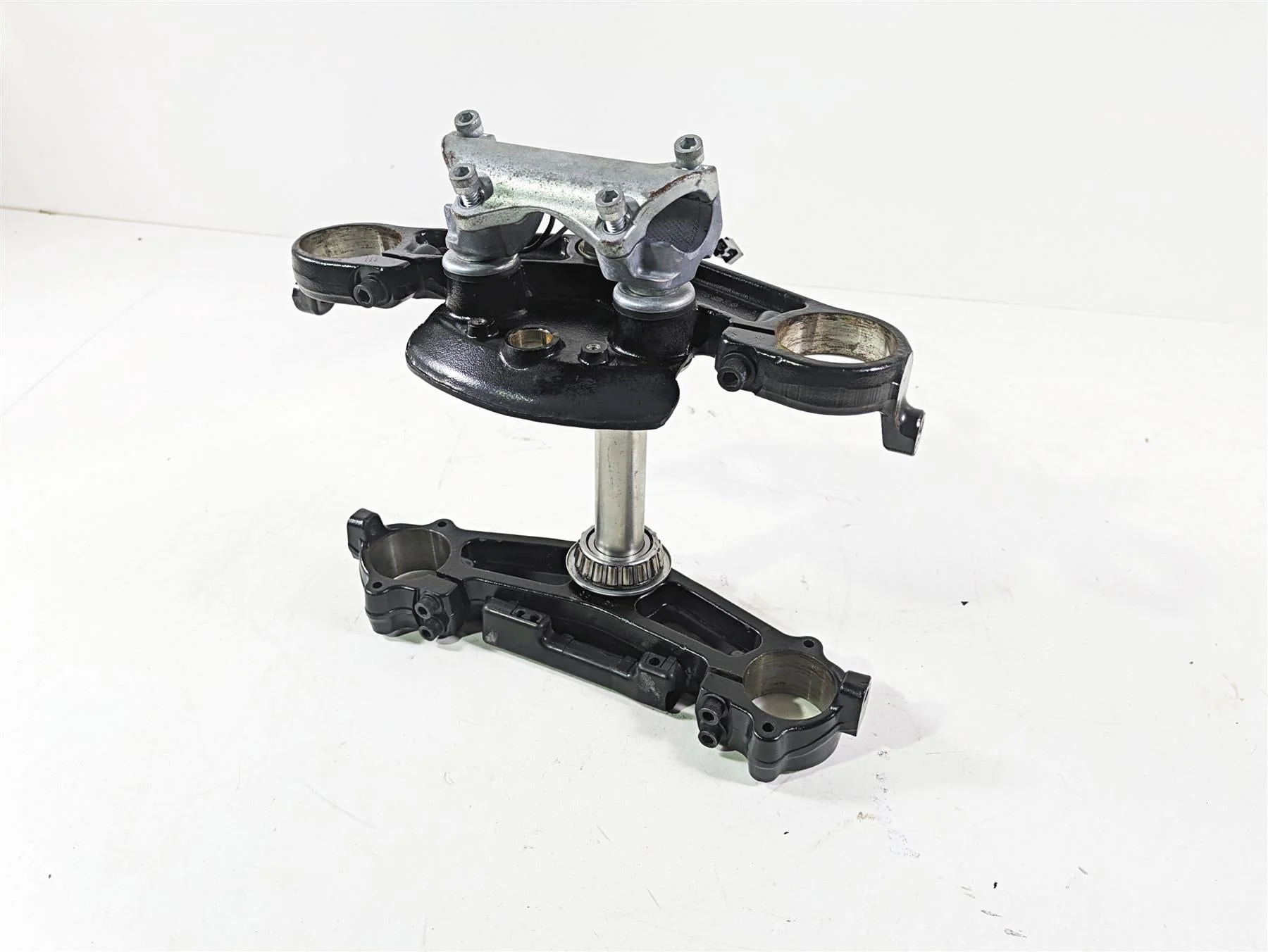 2020 Harley Touring FLHT Electra Glide Upper Lower Triple Tree Set 45900091A - Image 9