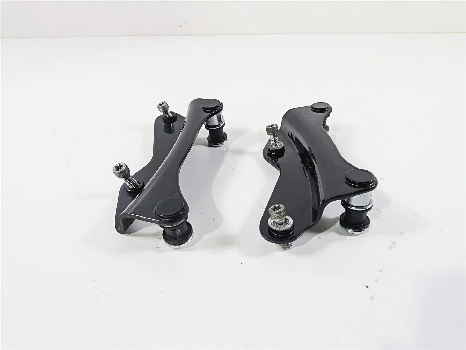 2020 Harley Touring FLTRK Road Glide 4-Point Docking Hardware Kit 52300354 - Image 5