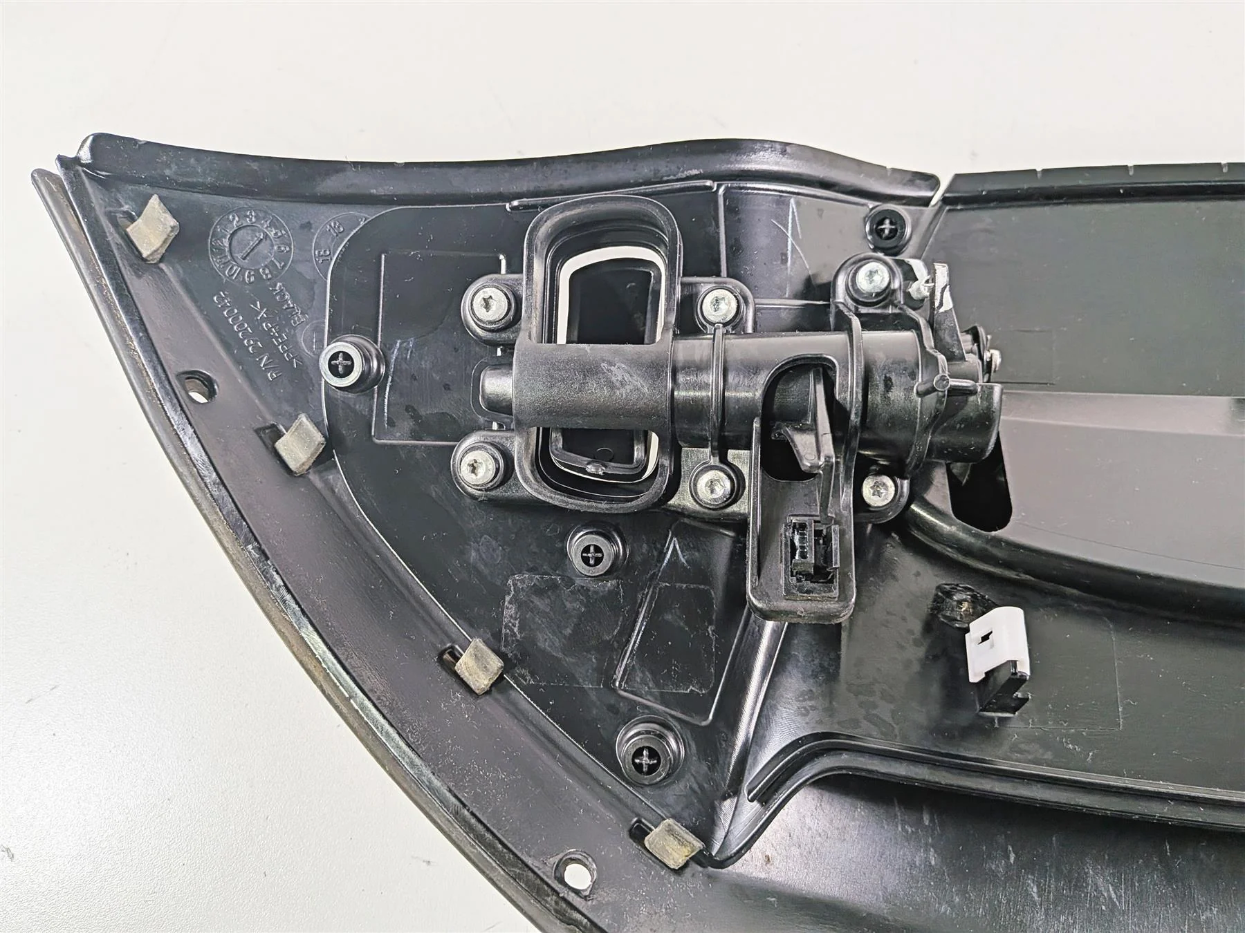 2020 Harley Touring FLTRK Road Glide Air Vent Duct Upper Fairing  -Read 29200042 - Image 9