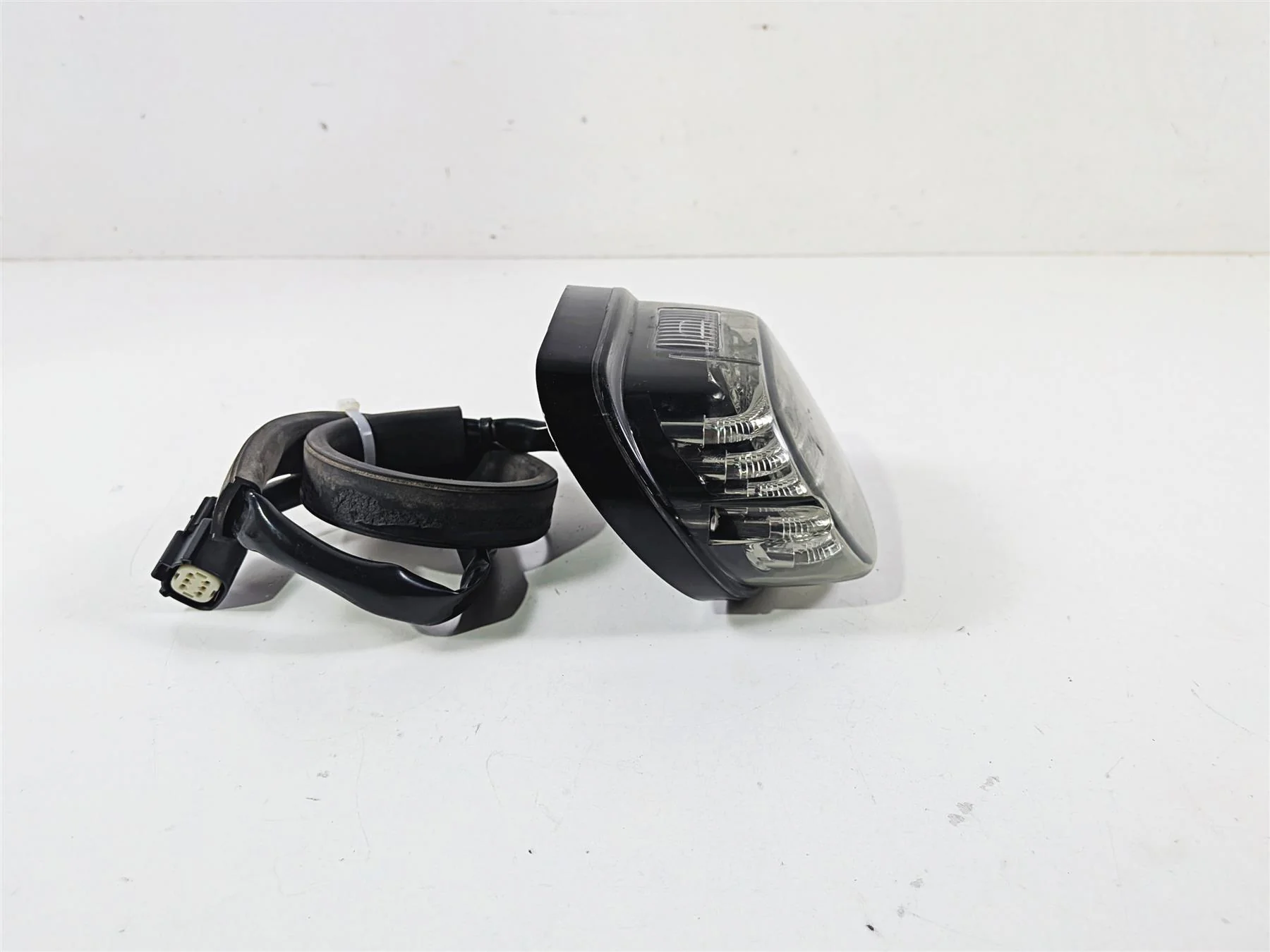 2020 Harley Touring FLTRK Road Glide Custom Dynamics Led Taillight PB-TL-SBW-S - Image 4