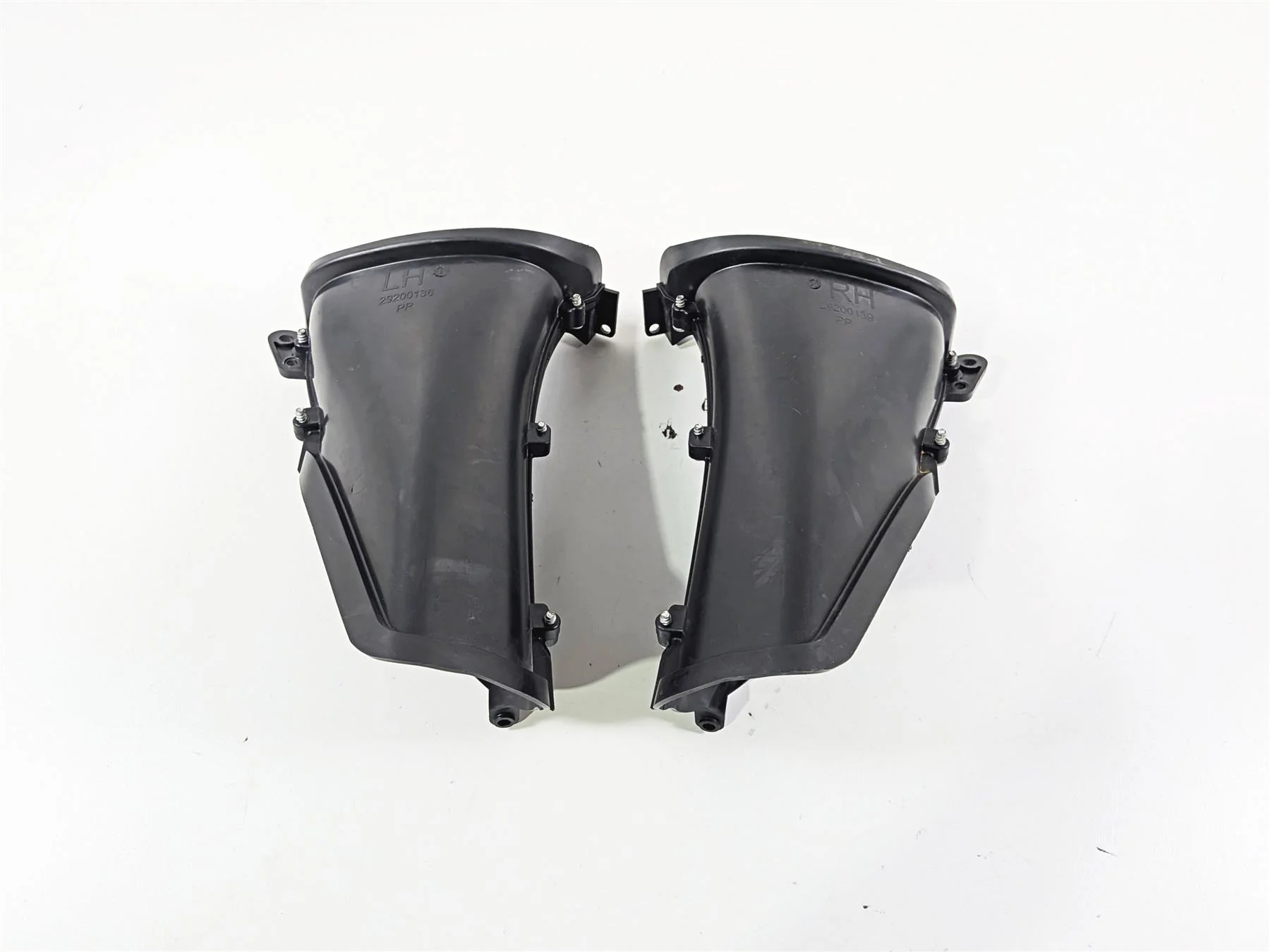 2020 Harley Touring FLTRK Road Glide Front Air Inlet Duct Set 29200136 292001393 - Image 2